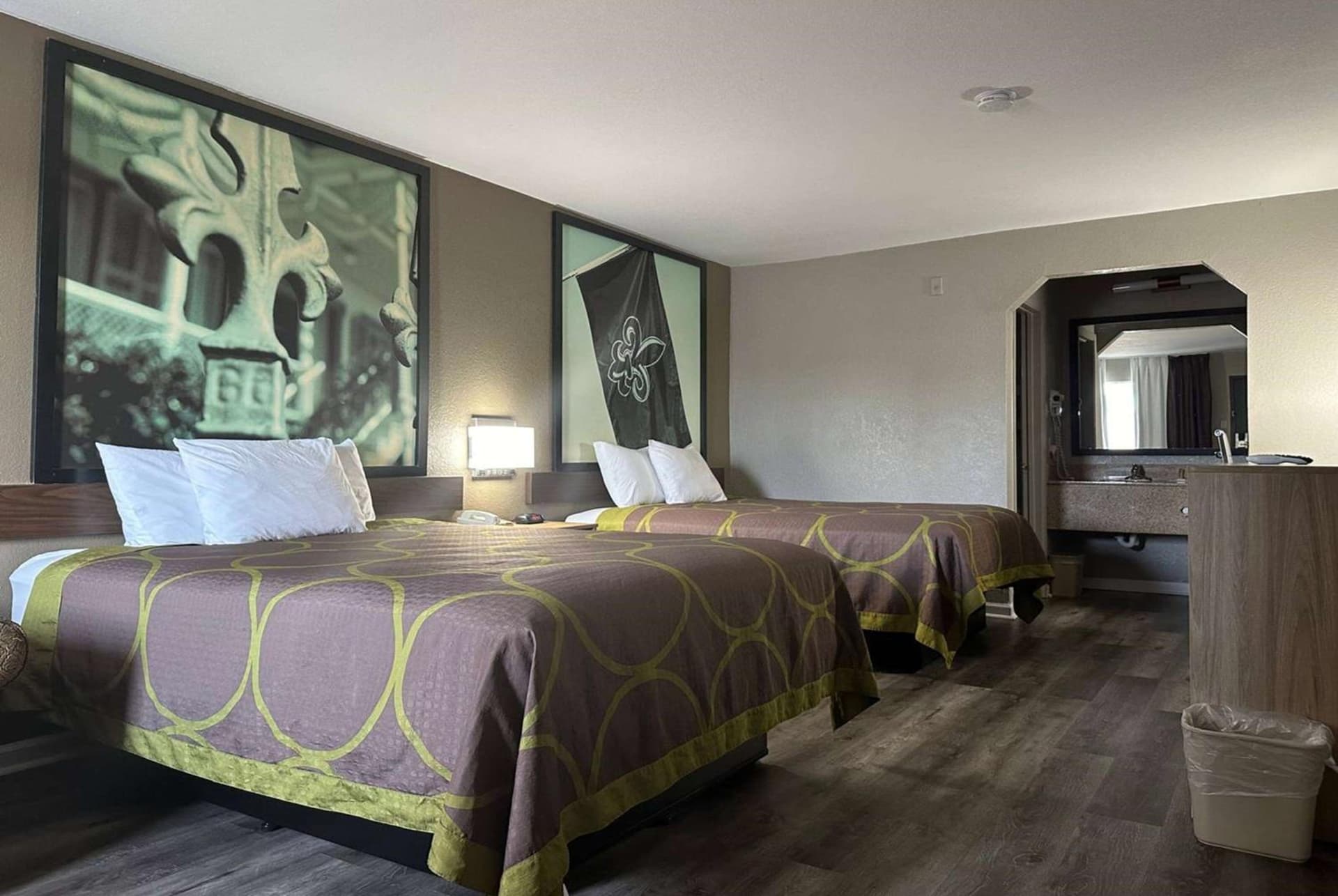 Super 8 by Wyndham Monroe property views in Monroe, LA — gallery photo 3