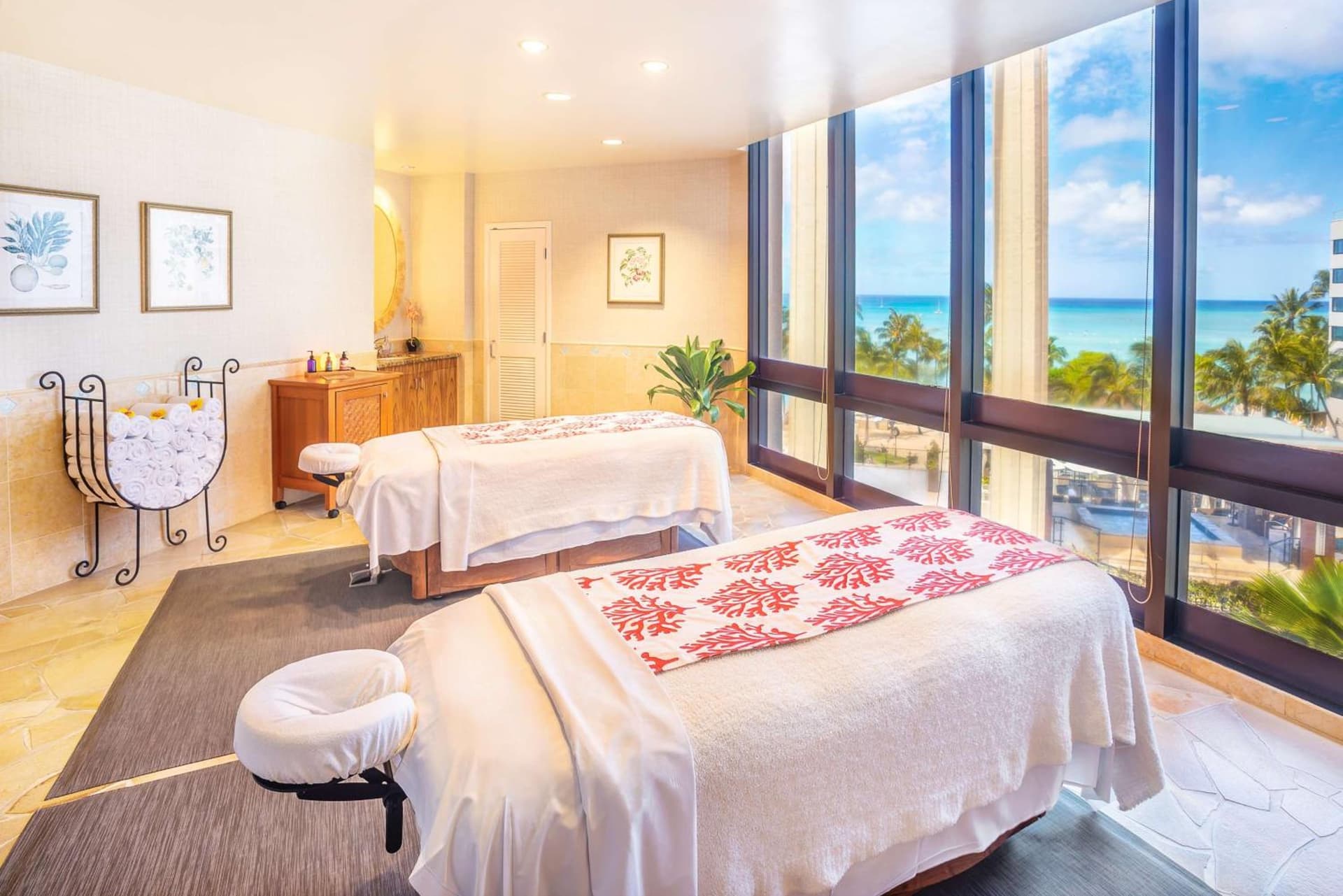 Hyatt Regency Waikiki Beach Resort & Spa gallery photo in Honolulu, HI — image 122