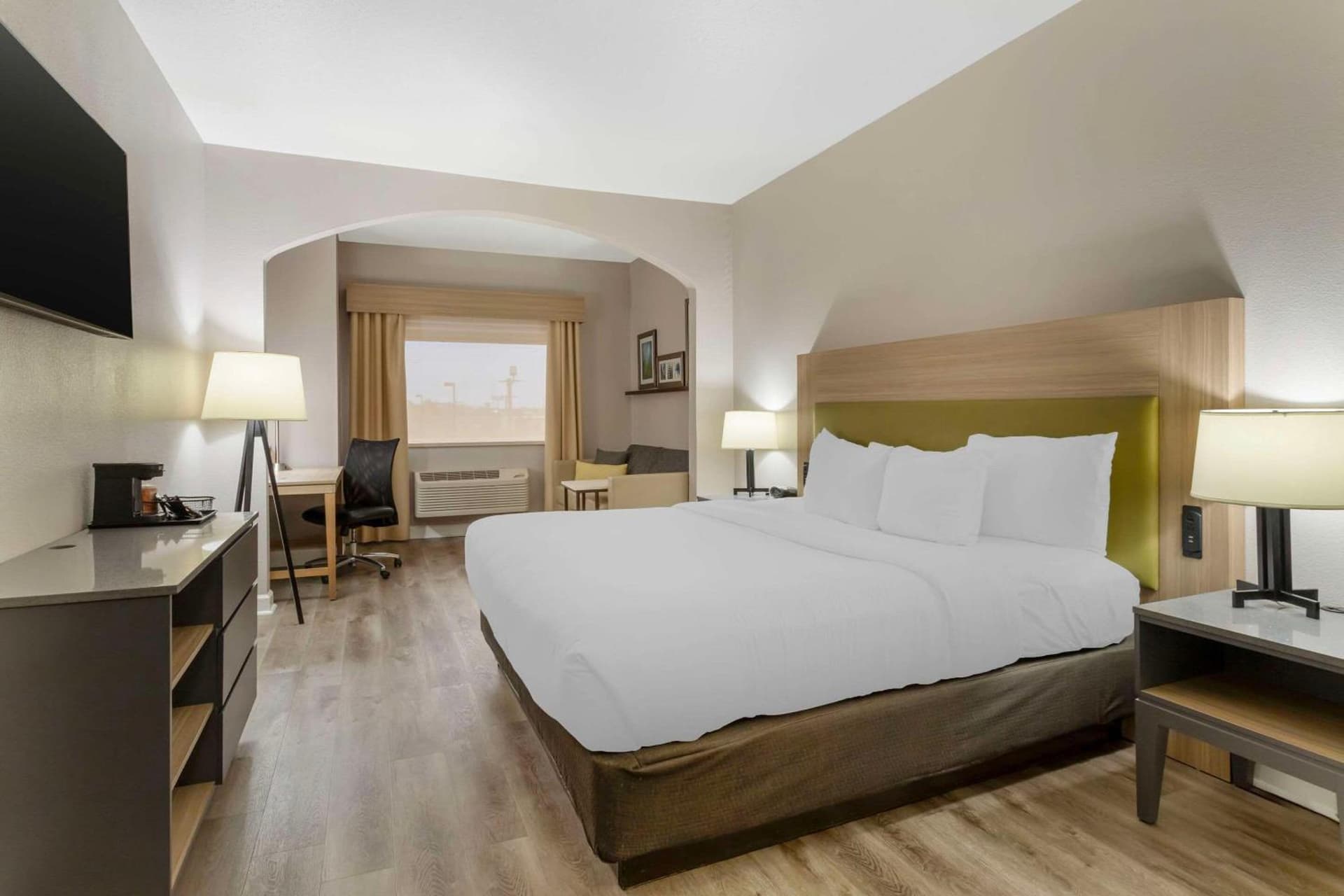 Comfort Suites Shenandoah-The Woodlands gallery photo in The Woodlands, TX — image 22