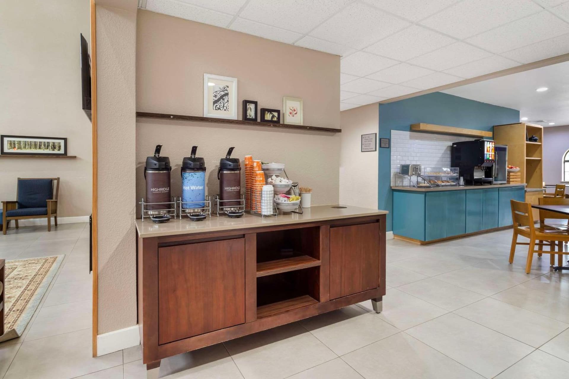 Comfort Suites Shenandoah-The Woodlands gallery photo in The Woodlands, TX — image 6