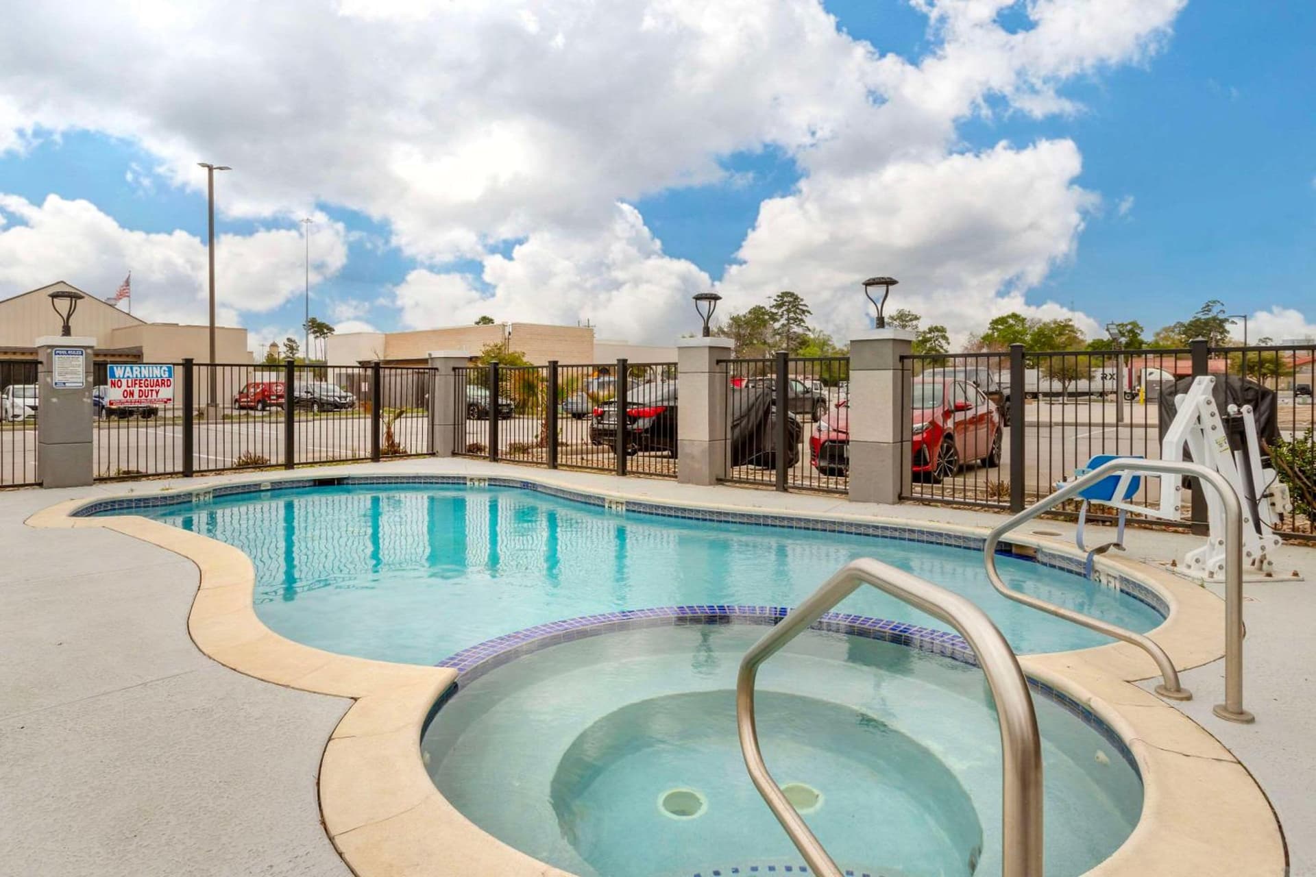 Comfort Suites Shenandoah-The Woodlands gallery photo in The Woodlands, TX — image 29