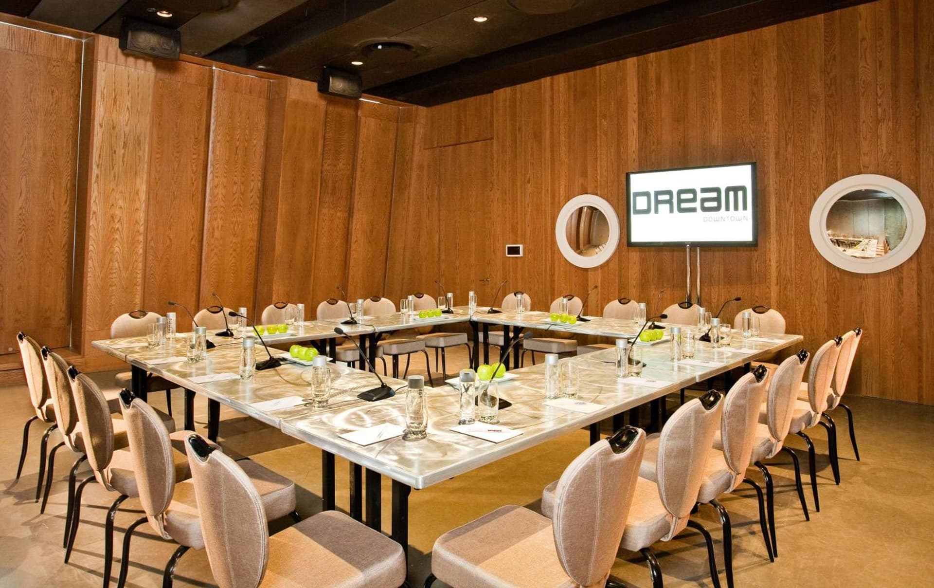 Dream Downtown, by Hyatt interior in New York, NY — gallery photo 2