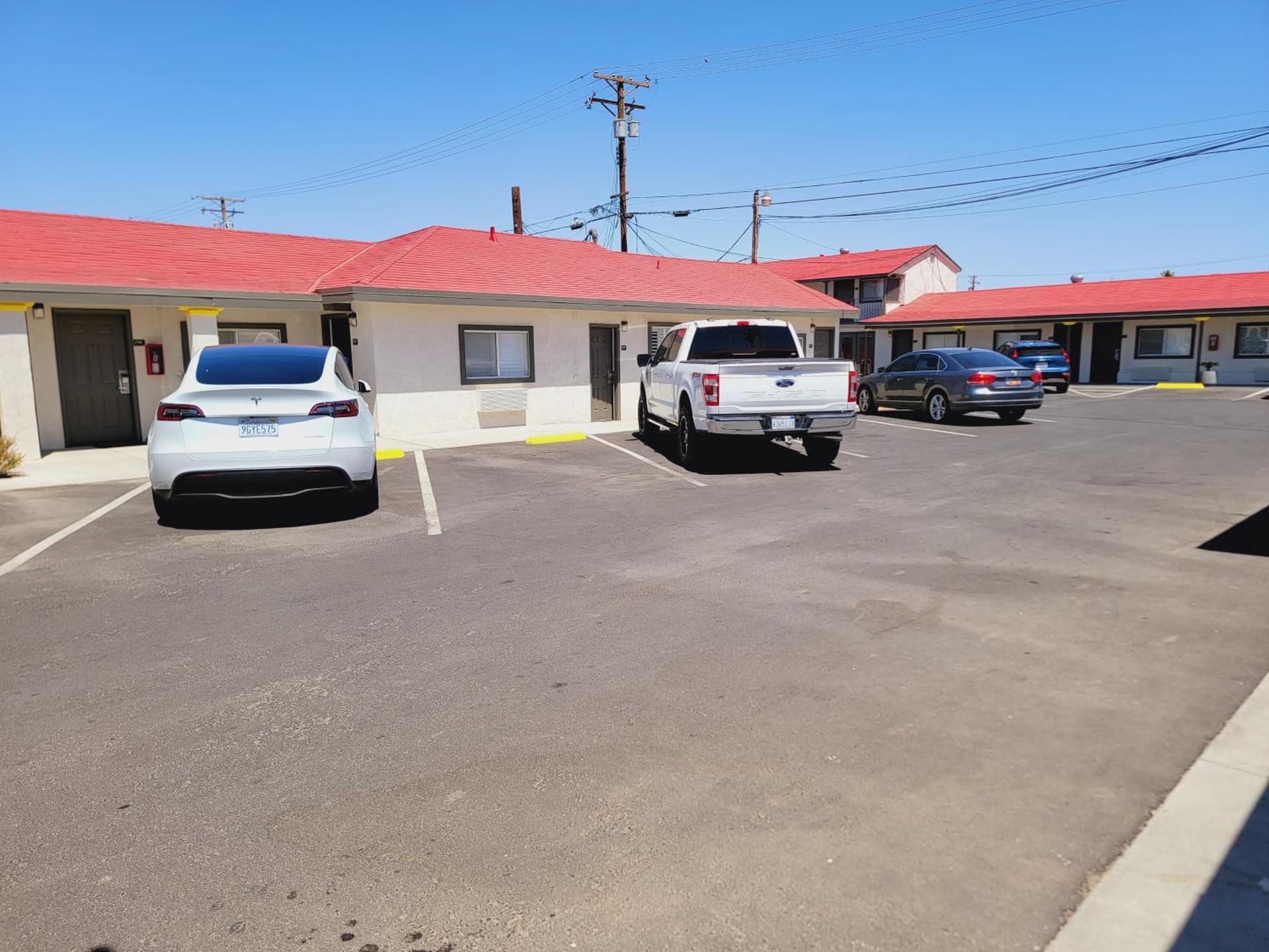Super 8 by Wyndham El Centro North property views in El Centro, CA — gallery photo 3