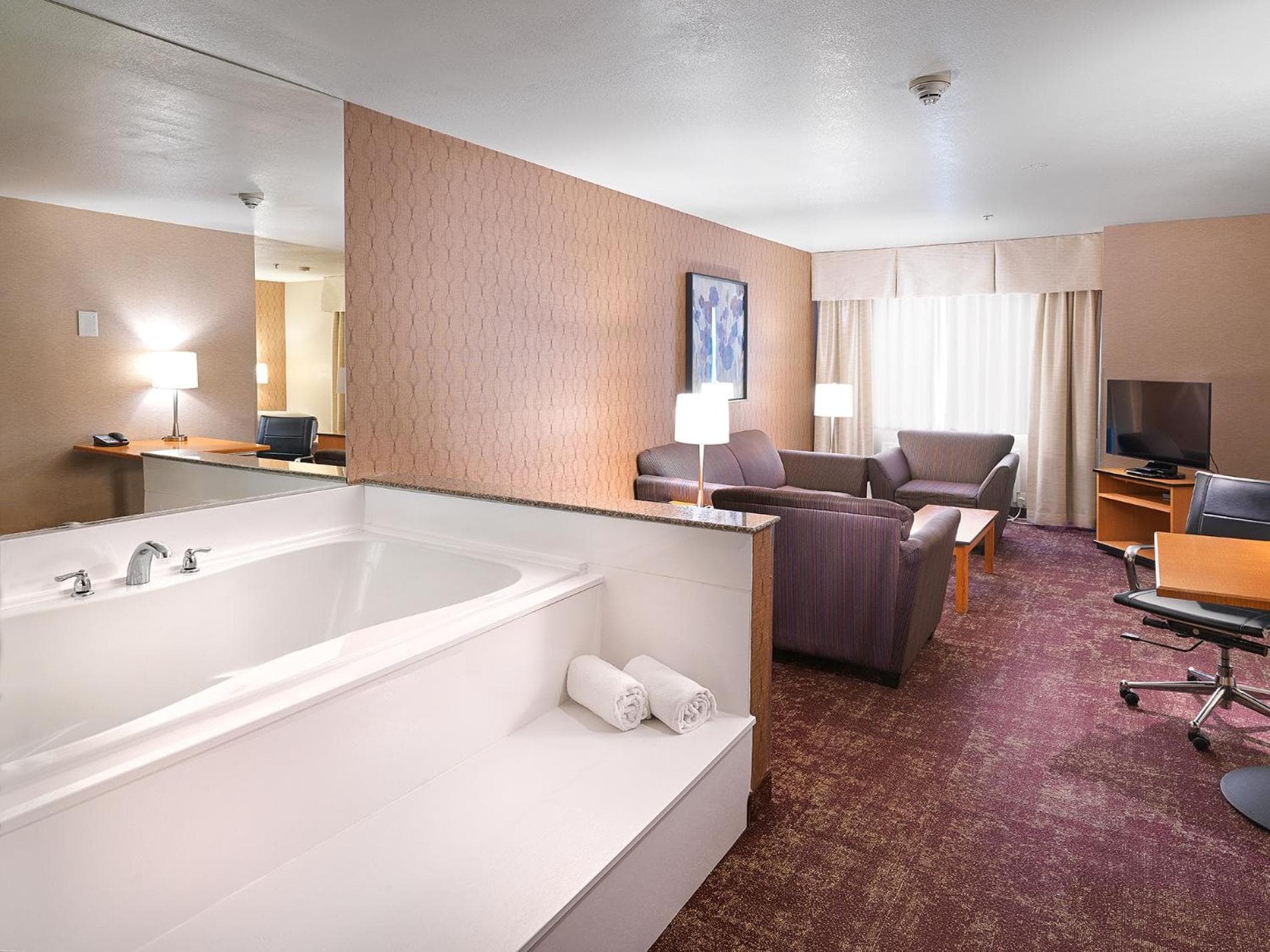 Crystal Inn Hotel & Suites - West Valley City gallery photo in West Valley City, UT — image 12