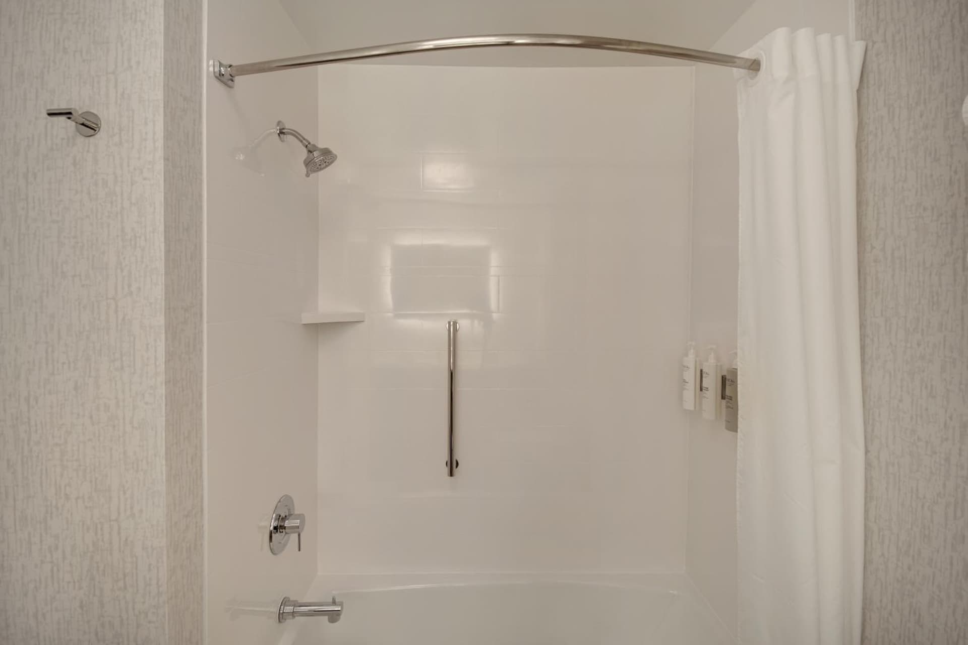 Hampton Inn & Suites Dayton-Vandalia gallery photo in Murlin Heights, OH — image 15