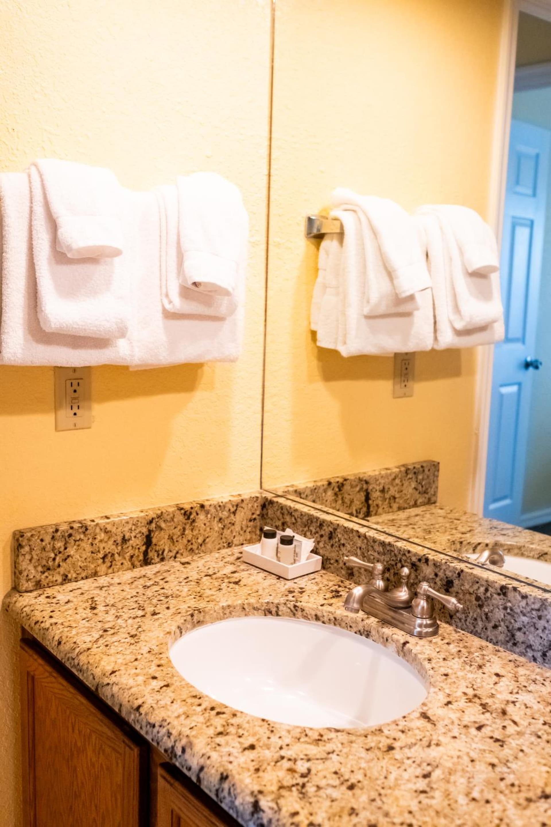 Silver Lake Resort gallery photo in Kissimmee, FL — image 10