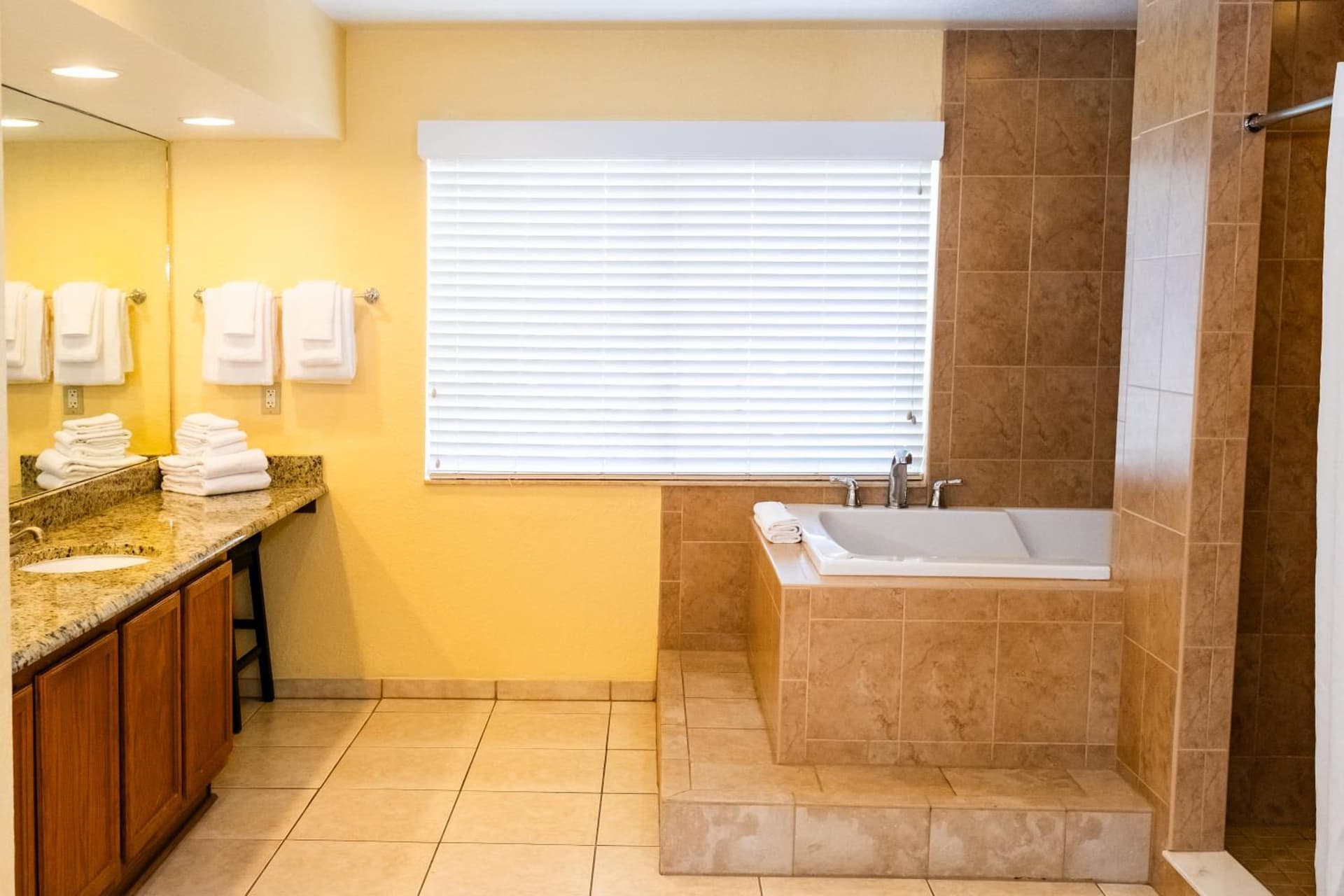 Silver Lake Resort gallery photo in Kissimmee, FL — image 40