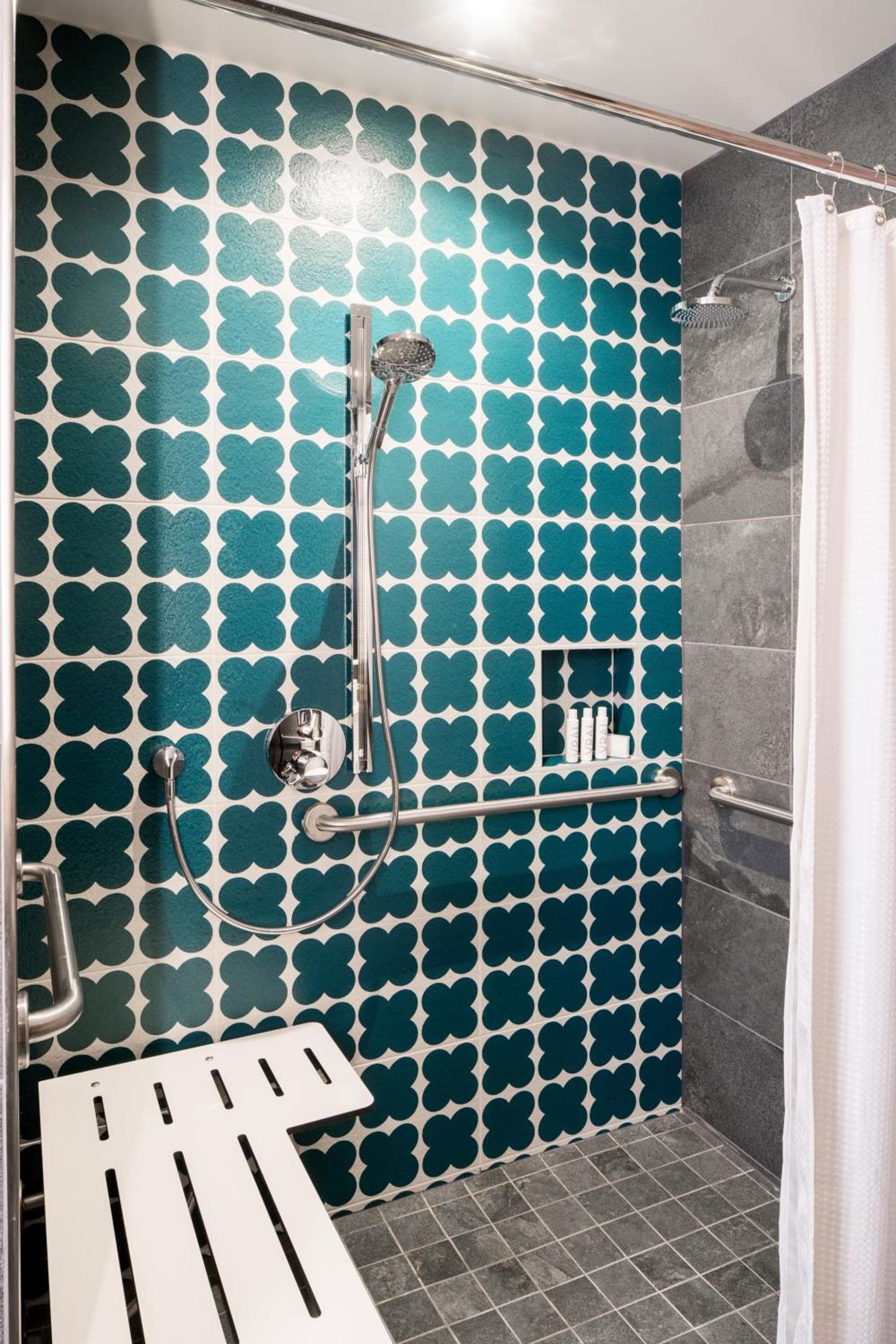 Hotel Nia, Autograph Collection interior in Menlo Park, CA — gallery photo 2