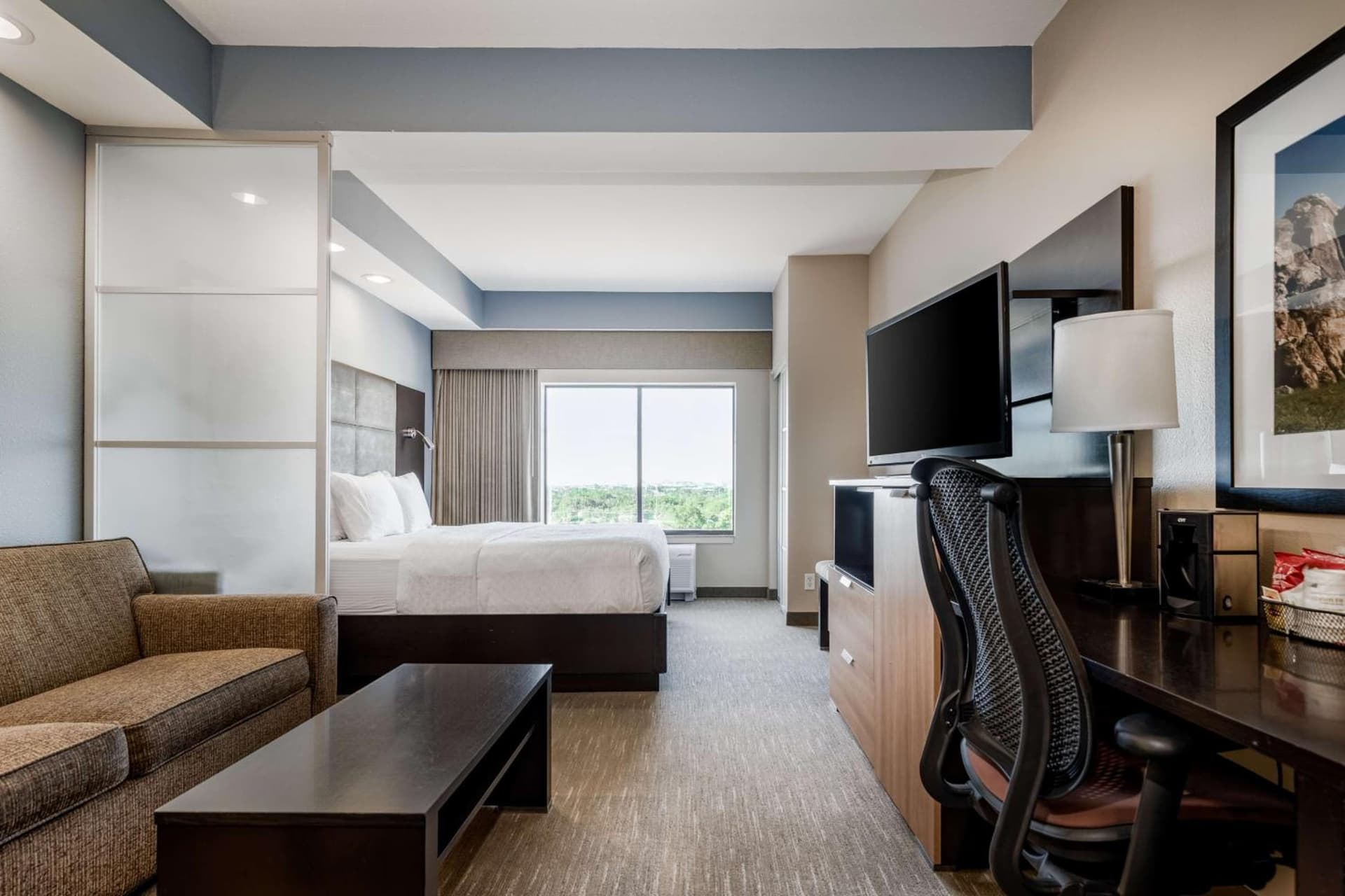 Best Western Premier Bryan College Station interior in Bryan, TX — gallery photo 2