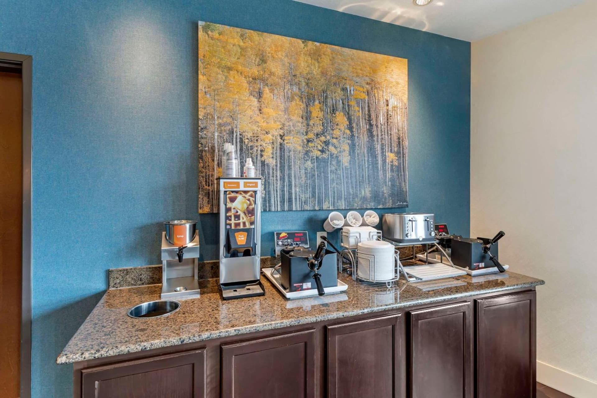 Comfort Inn & Suites Brighton Denver NE Medical Center interior in Brighton, CO — gallery photo 2