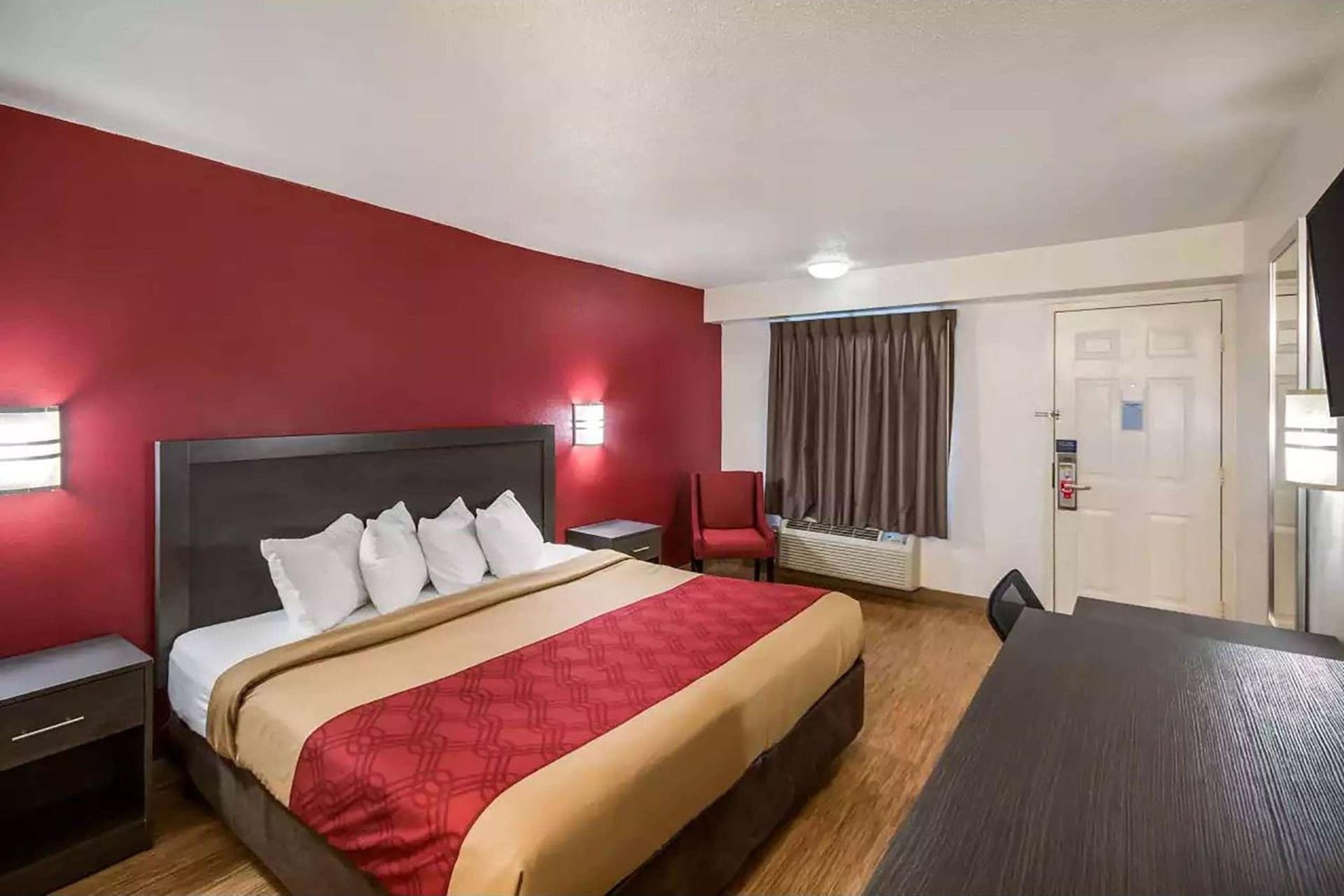 Super 8 by Wyndham Charleston WV gallery photo in Charleston, WV — image 4