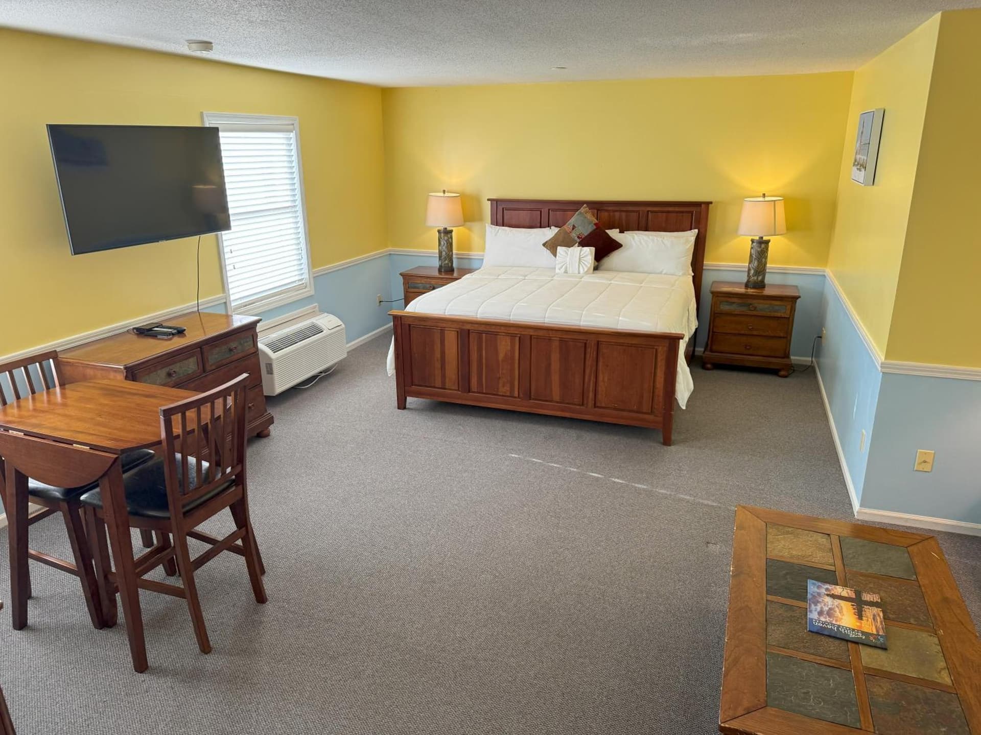Old Harbor Inn property views in South Haven, MI — gallery photo 3