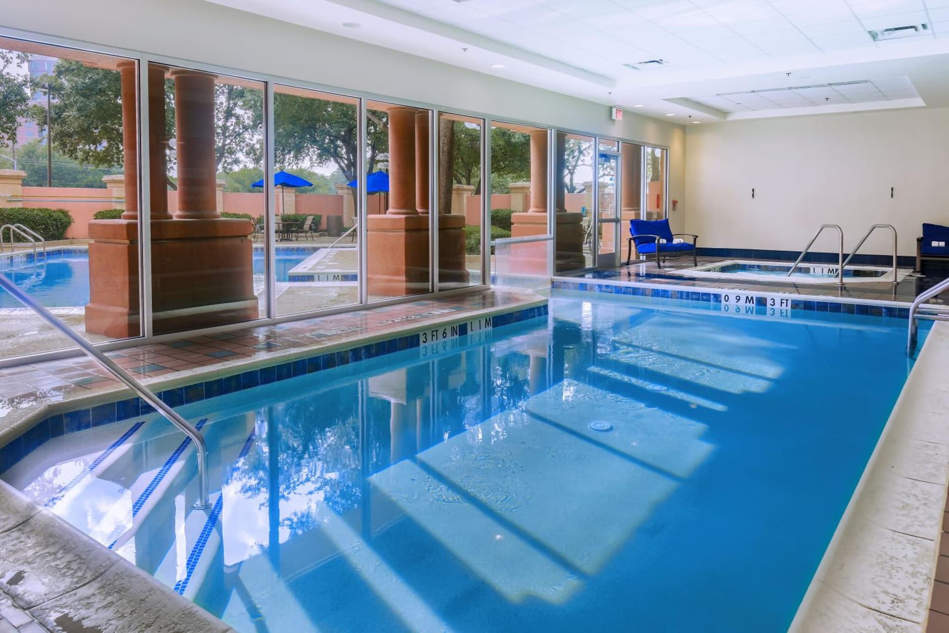Sheraton Suites Market Center Dallas interior in Dallas, TX — gallery photo 2