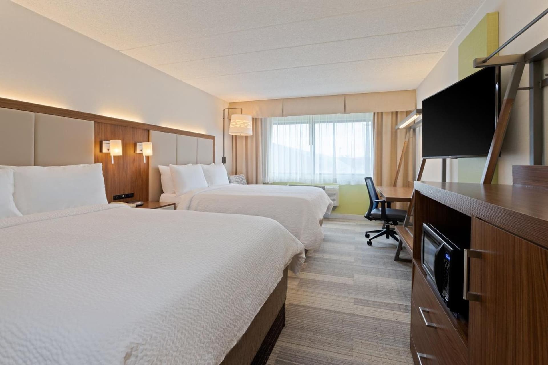Holiday Inn Express Hauppauge-Long Island by IHG gallery photo in Hauppauge, NY — image 64
