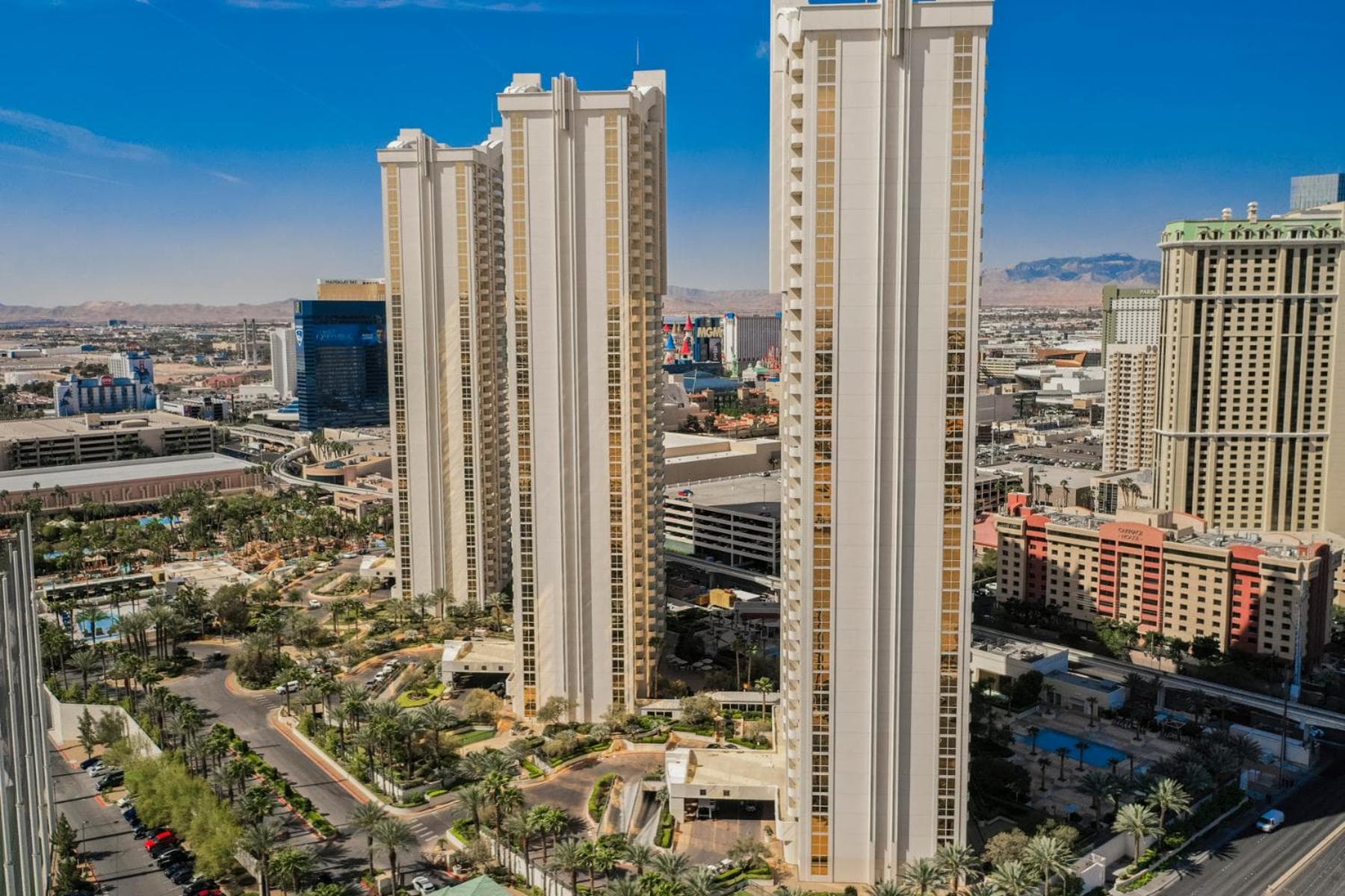 StripViewSuites at Signature featured exterior or lobby in Las Vegas, NV — similar hotel