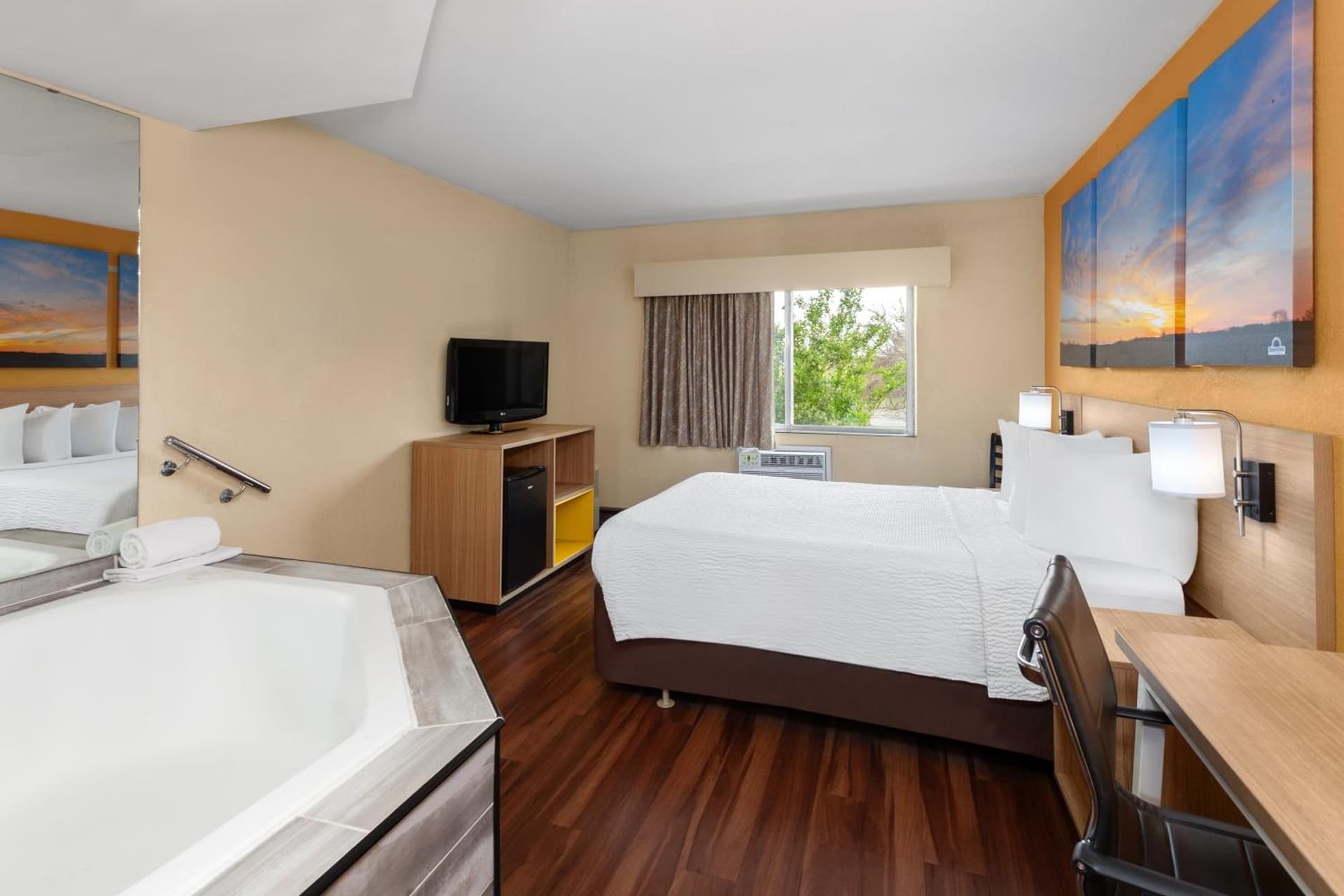 Days Inn by Wyndham Rockford I-90 Walking Distance to Casino gallery photo in Rockford, IL — image 15