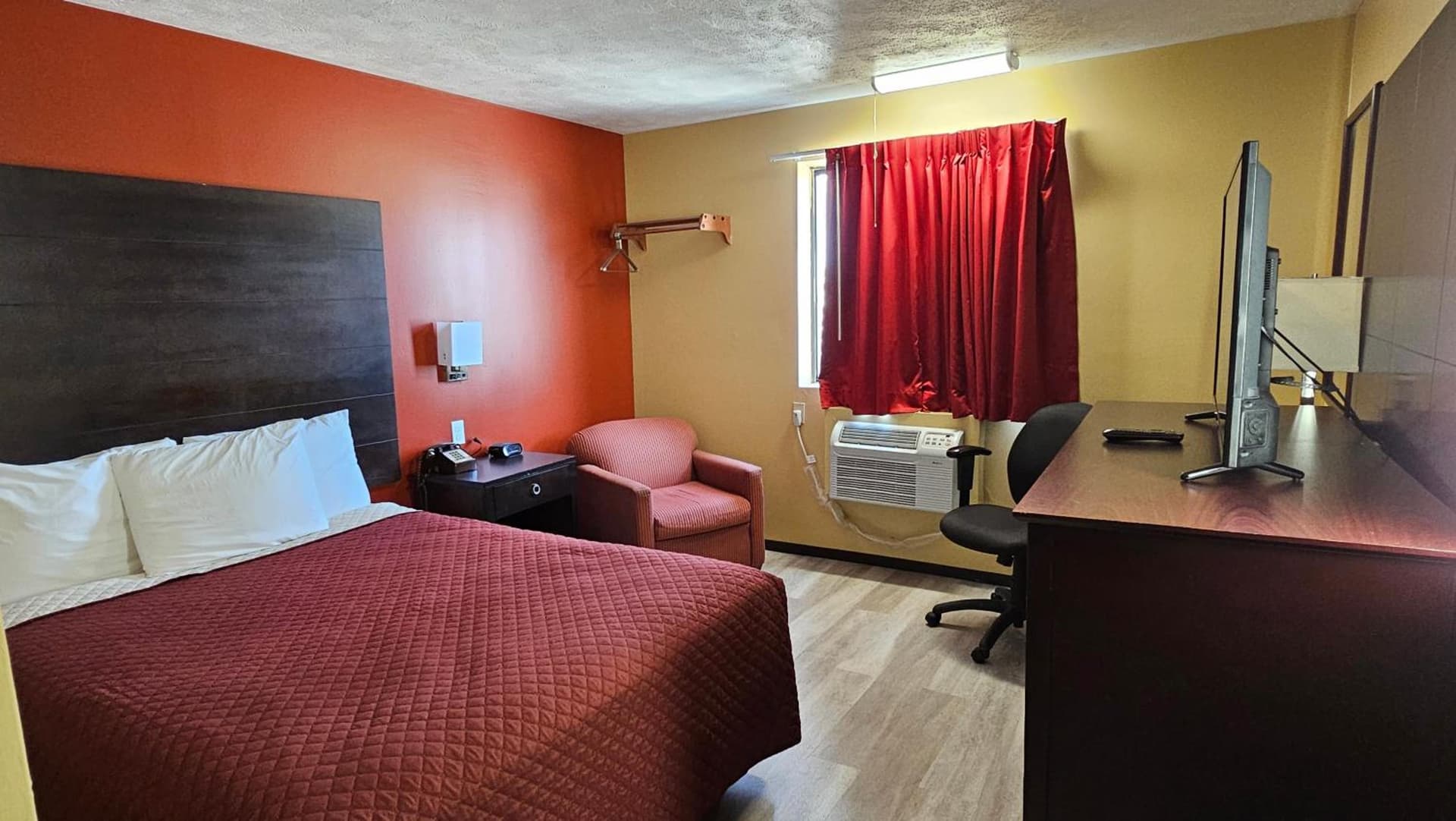 Budgetel inn & Suites property views in Fort Scott, KS — gallery photo 3