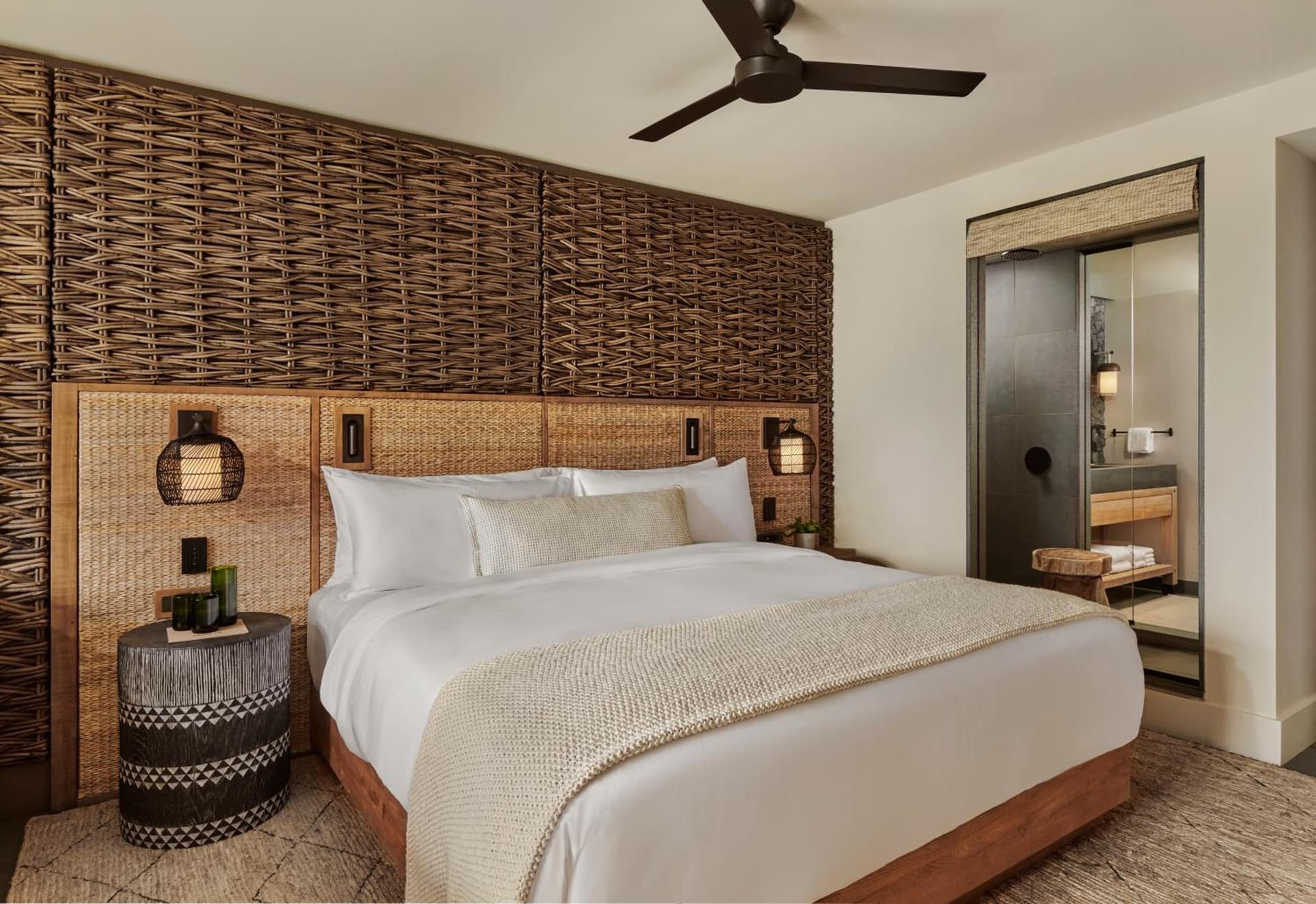 1 Hotel Hanalei Bay interior in Princeville, HI — gallery photo 2