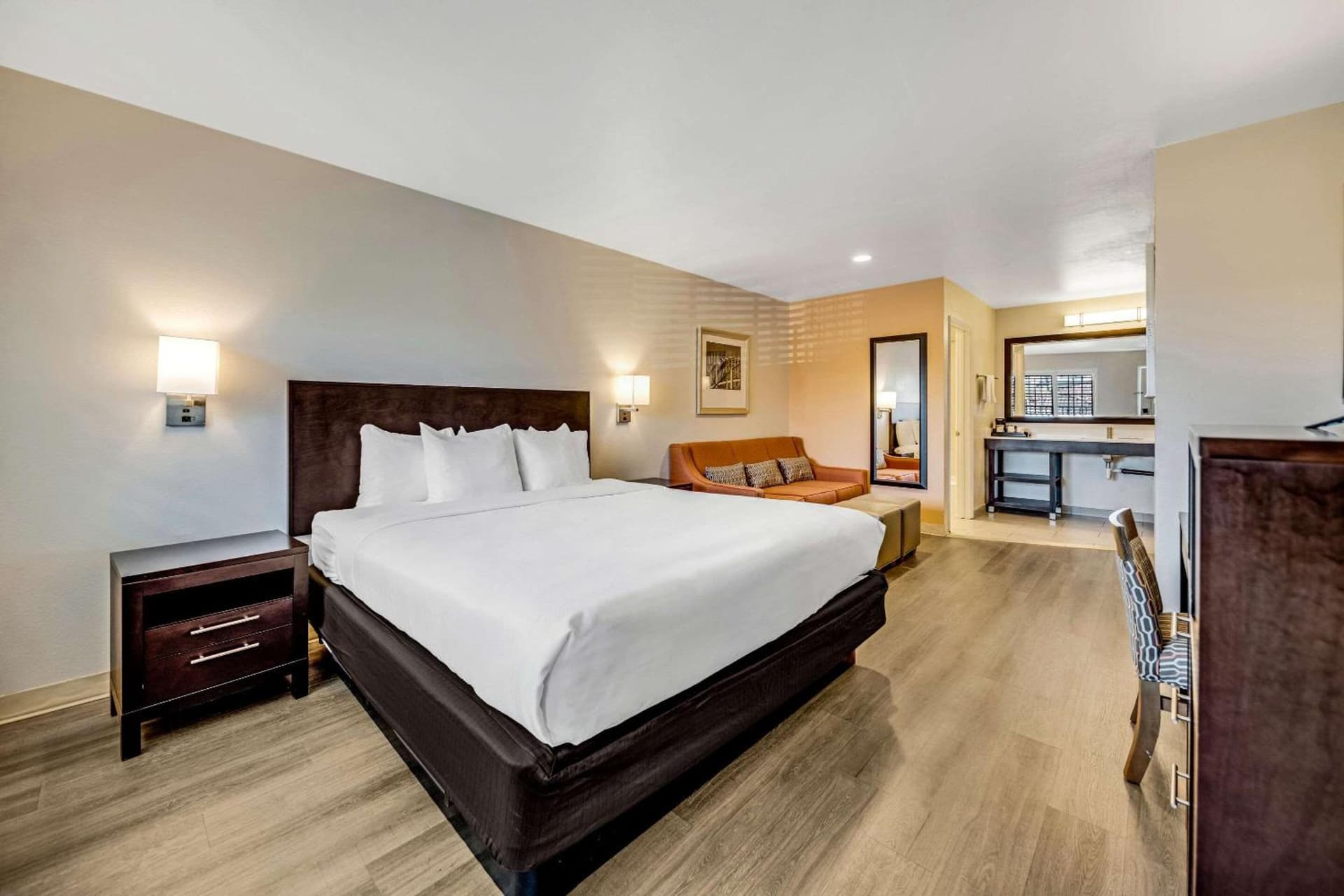 Comfort Inn Beach Boardwalk gallery photo in Santa Cruz, CA — image 8