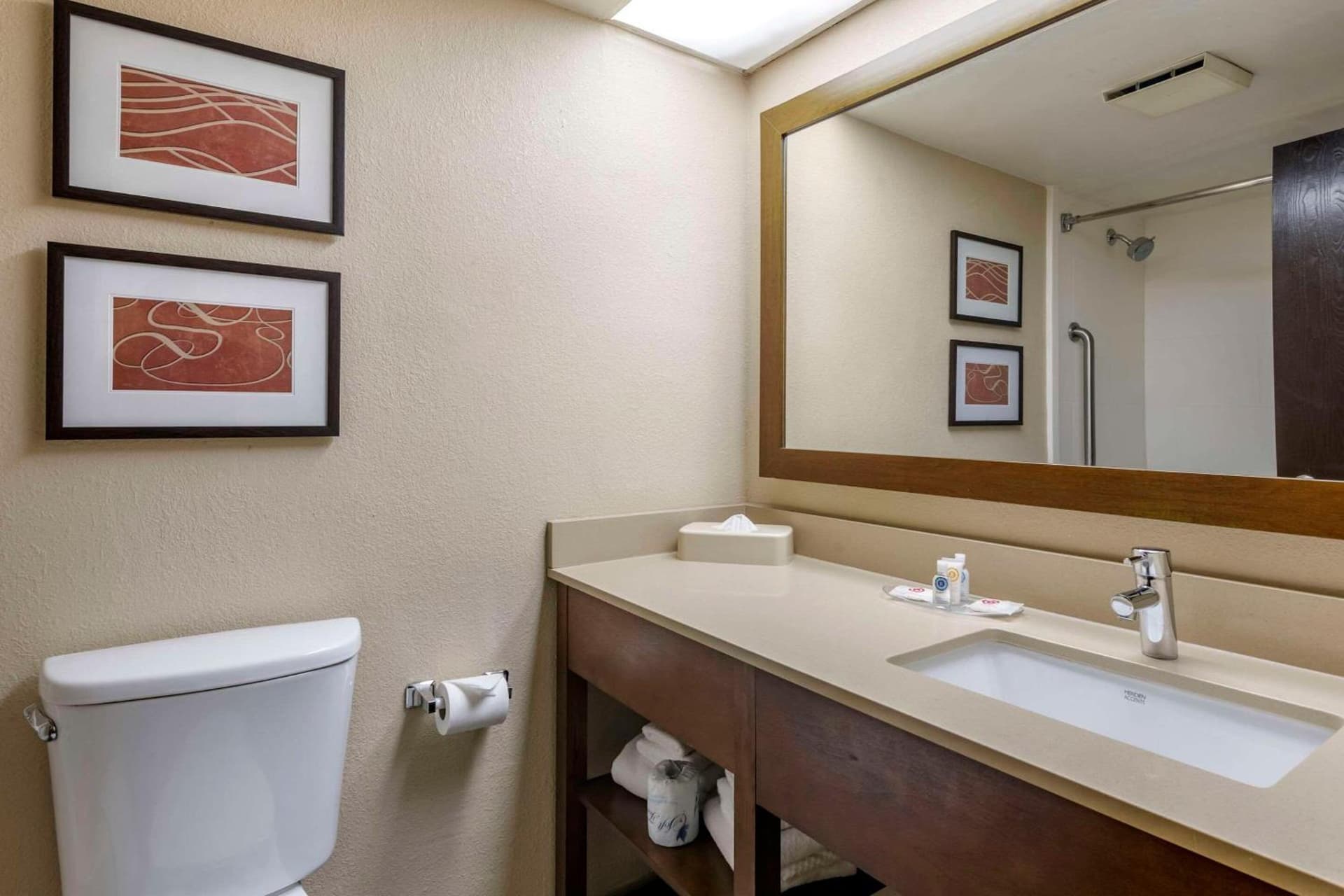 Comfort Suites Baymeadows Near Butler Blvd gallery photo in Jacksonville, FL — image 20