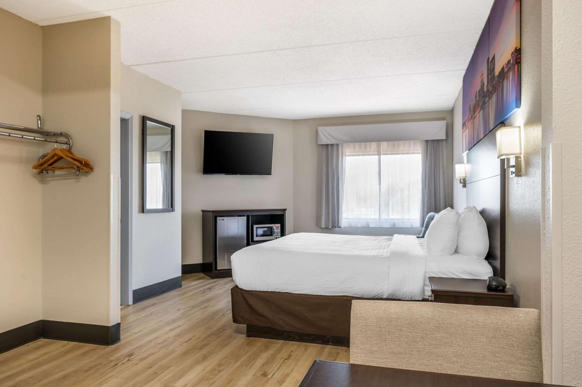 Clarion Pointe Louisville East gallery photo in Louisville, KY — image 32