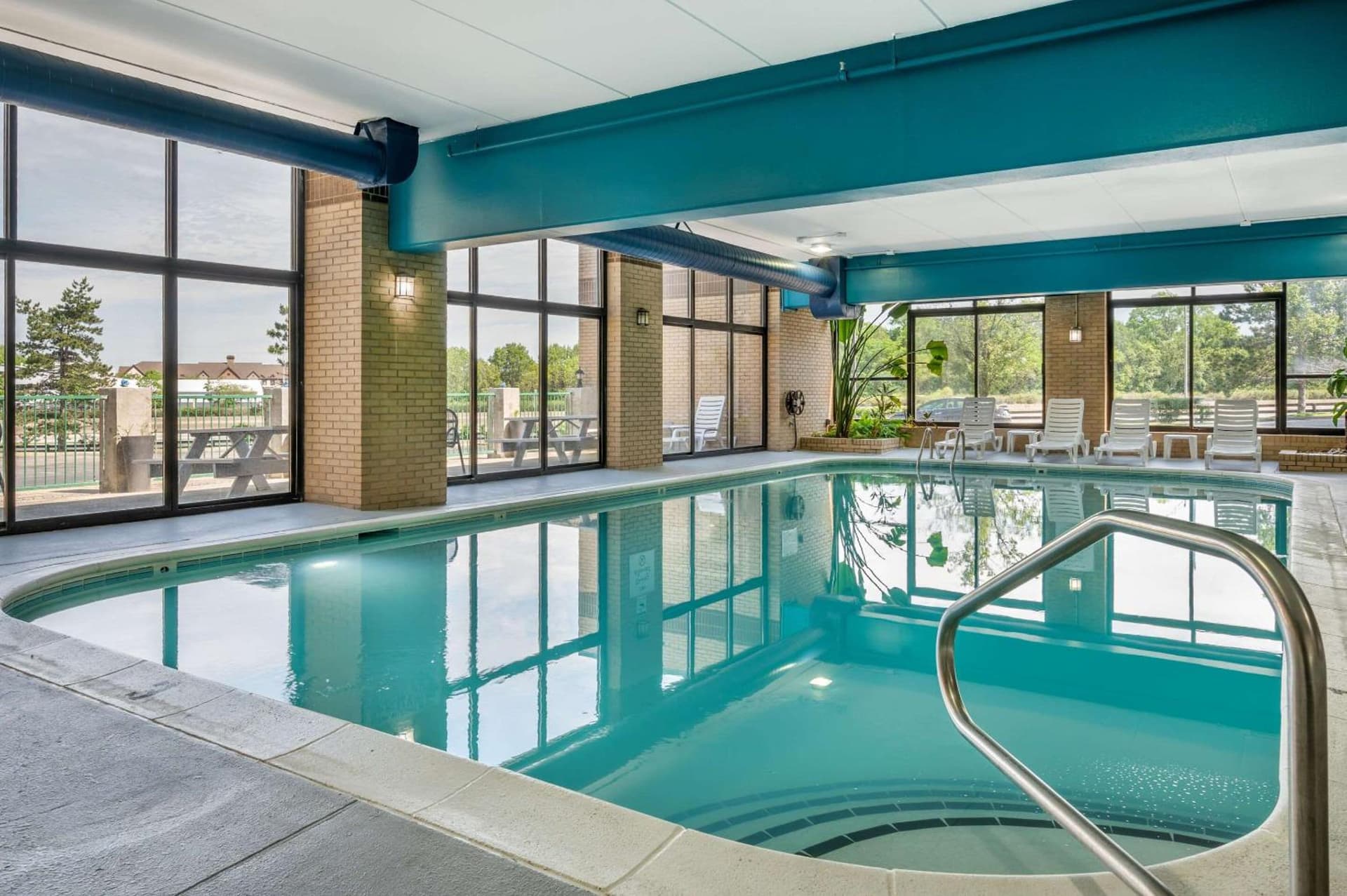 Clarion Pointe Louisville East gallery photo in Louisville, KY — image 26
