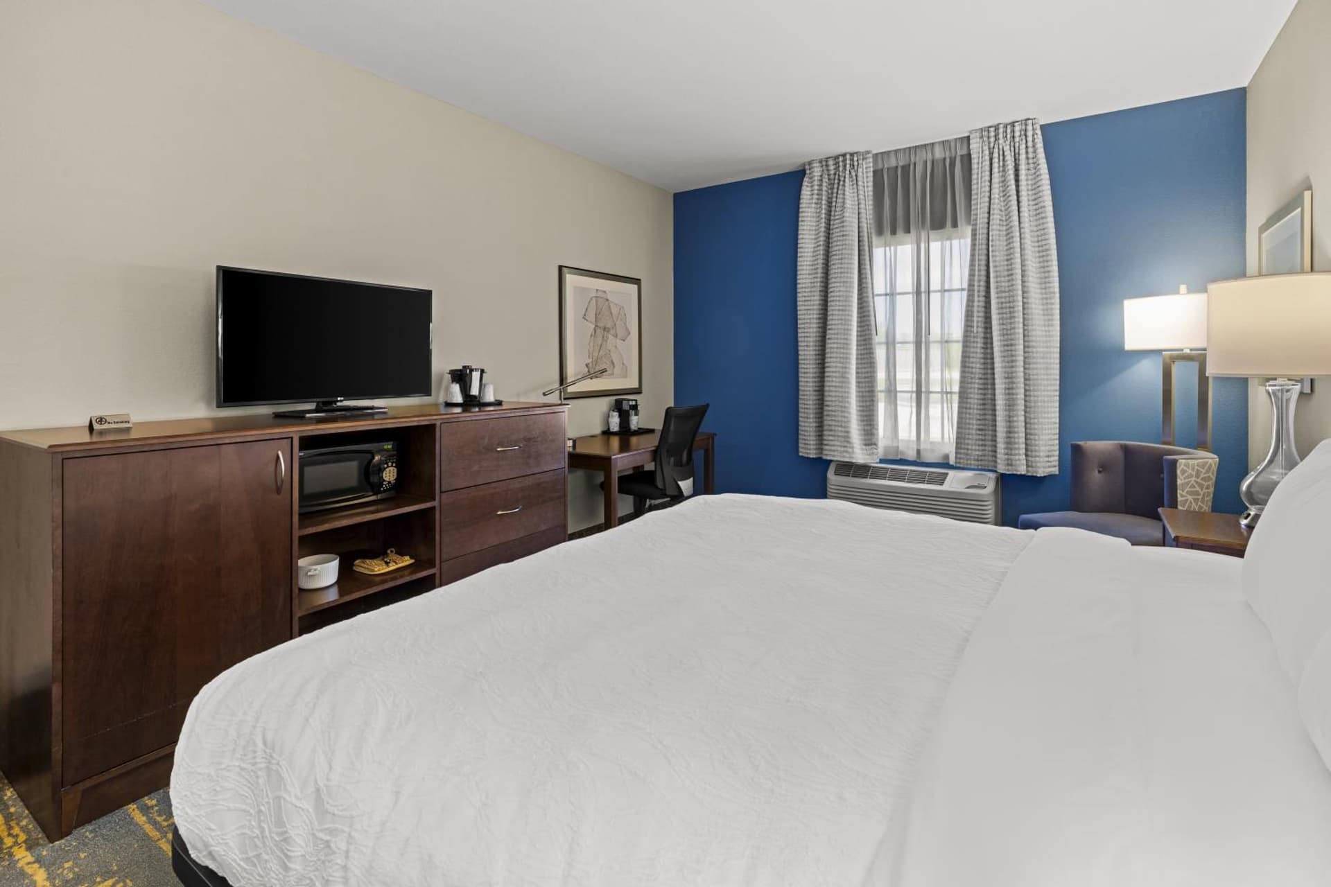 The Mulberry Hotel property views in Westlake, LA — gallery photo 3