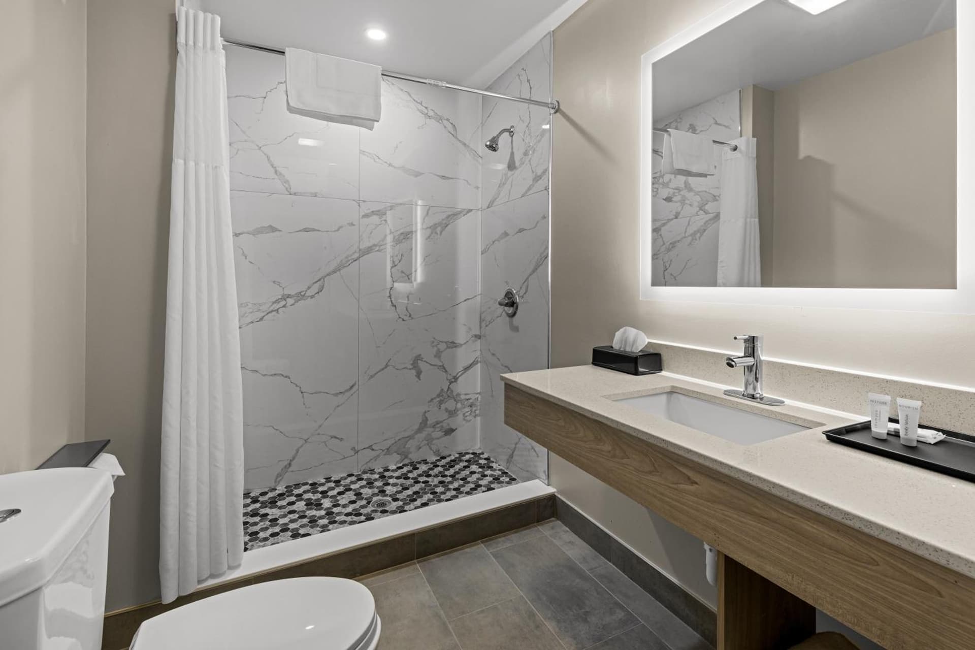 The Mulberry Hotel gallery photo in Westlake, LA — image 37