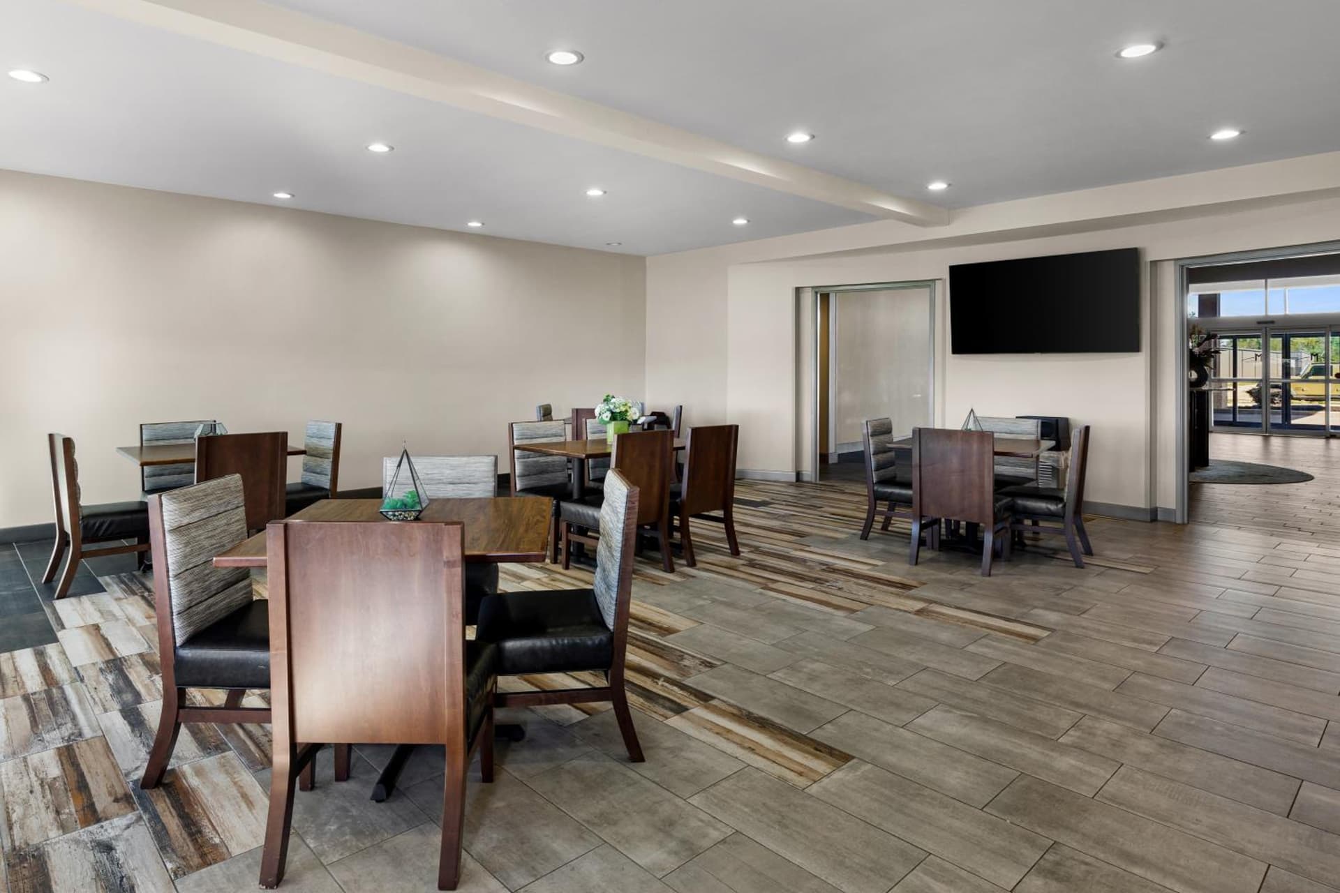 The Mulberry Hotel gallery photo in Westlake, LA — image 38