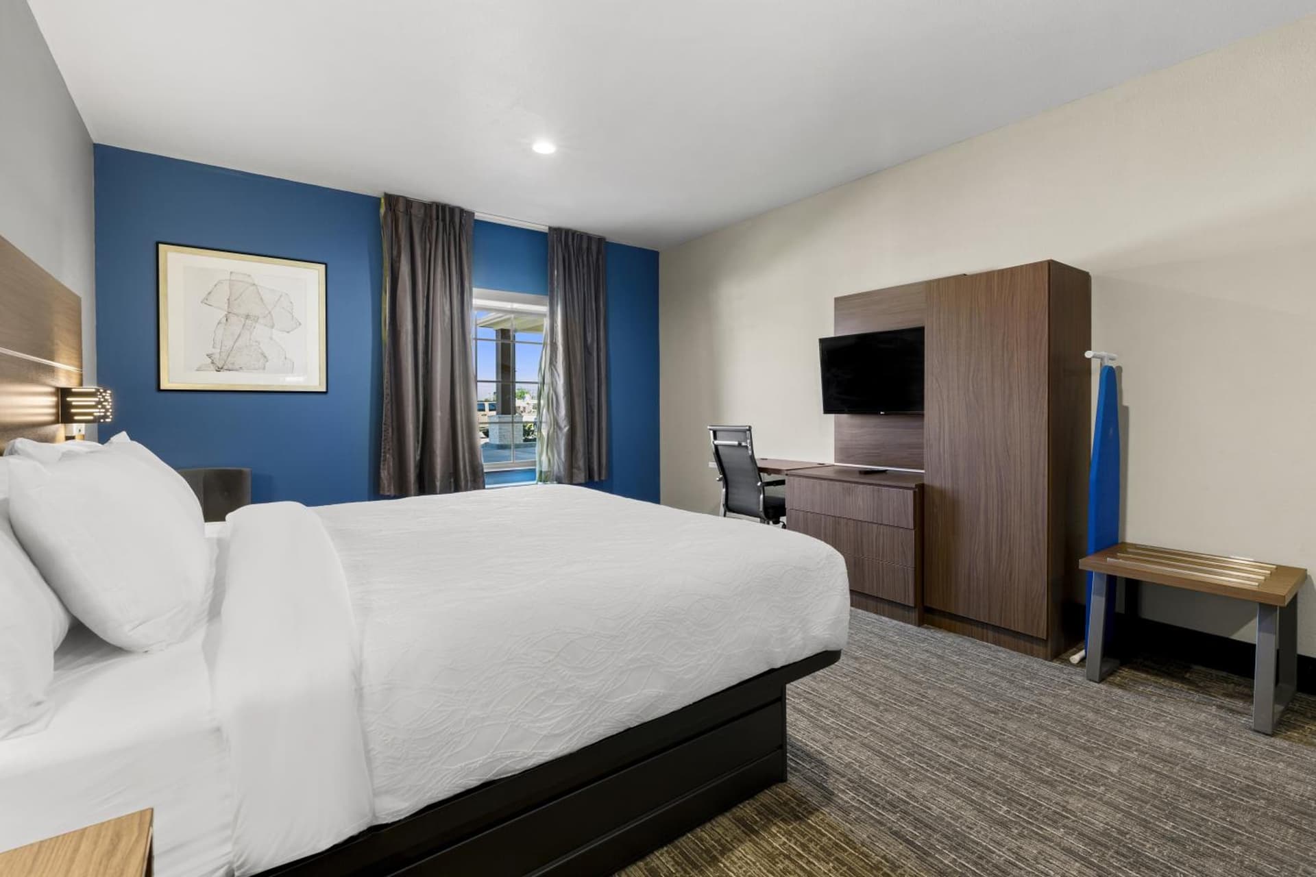 The Mulberry Hotel property views in Westlake, LA — gallery photo 3