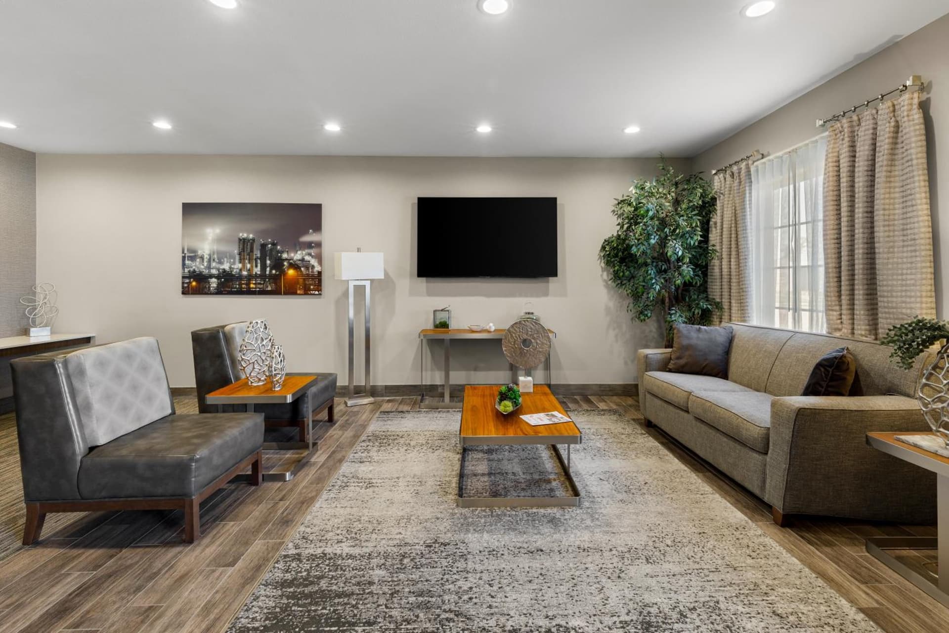 The Mulberry Hotel gallery photo in Westlake, LA — image 10
