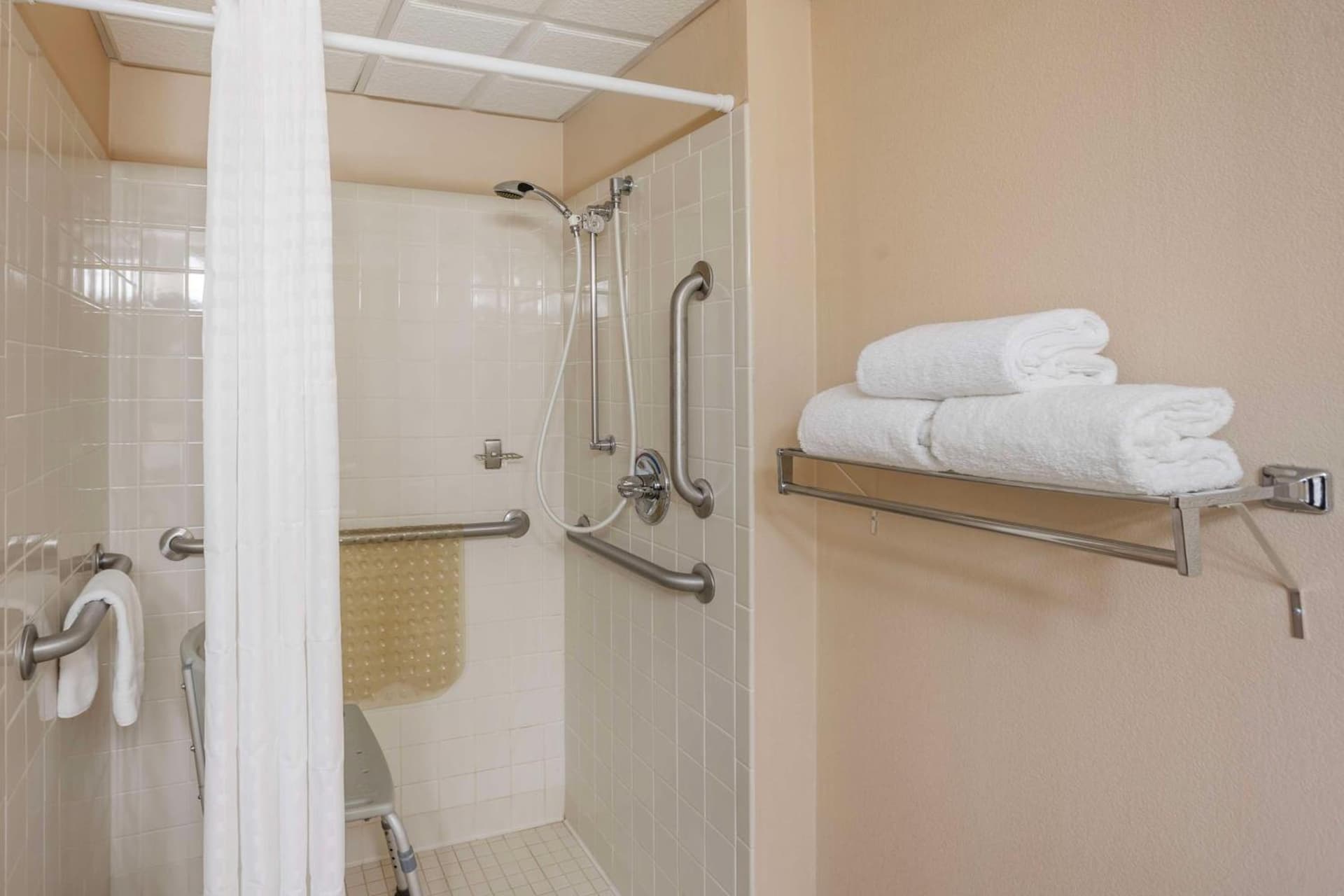 Best Western Inn at Blakeslee-Pocono gallery photo in Blakeslee, PA — image 39