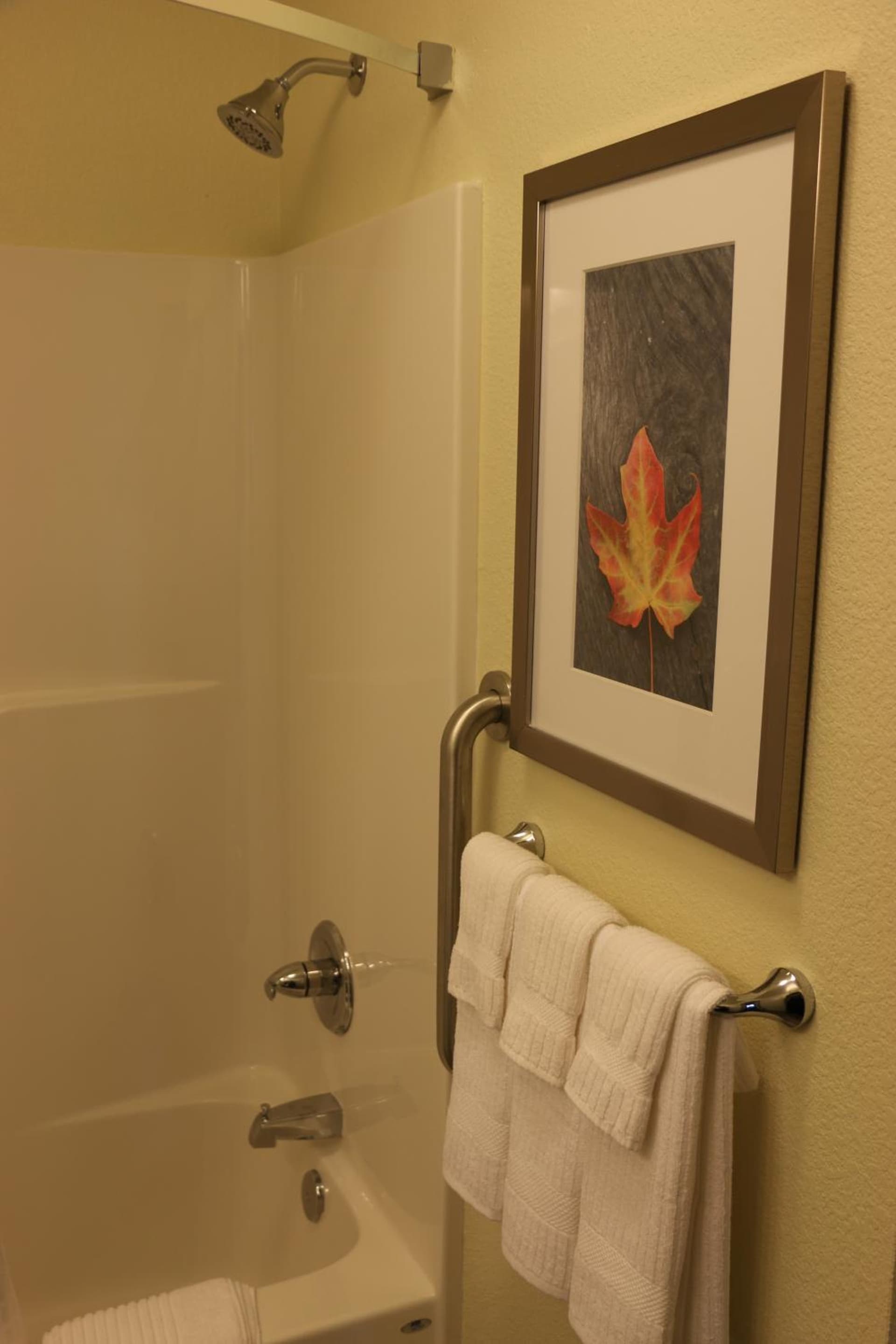 Candlewood Suites Bloomington by IHG gallery photo in Bloomington, IN — image 21