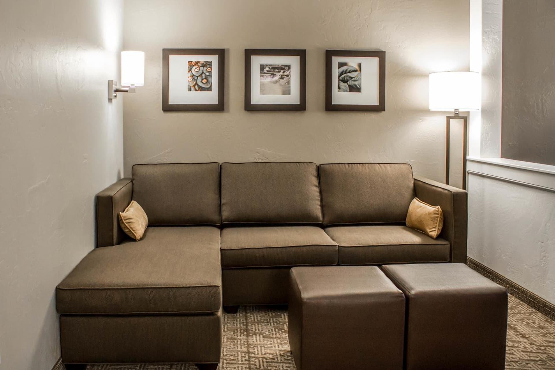 Comfort Suites Hartville-North Canton gallery photo in Uniontown, OH — image 4