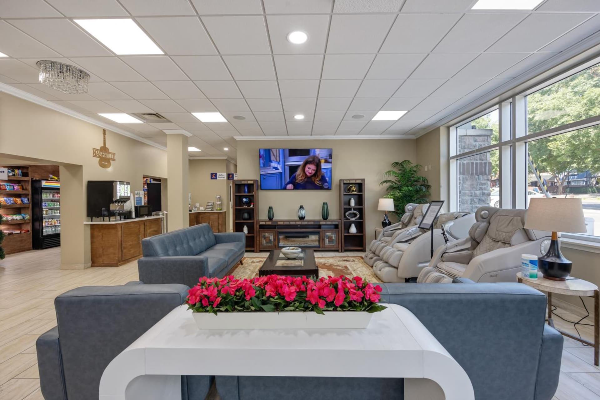 Comfort Inn Downtown Nashville - Music City Center interior in Nashville, TN — gallery photo 2
