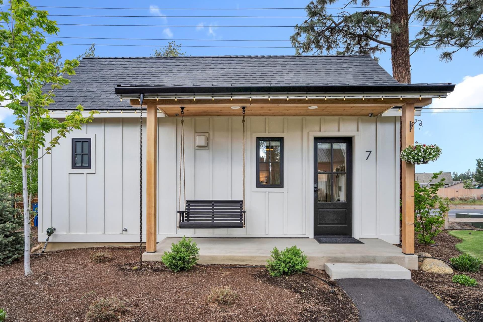 The Scout Boutique Cottages property views in Sisters, OR — gallery photo 3