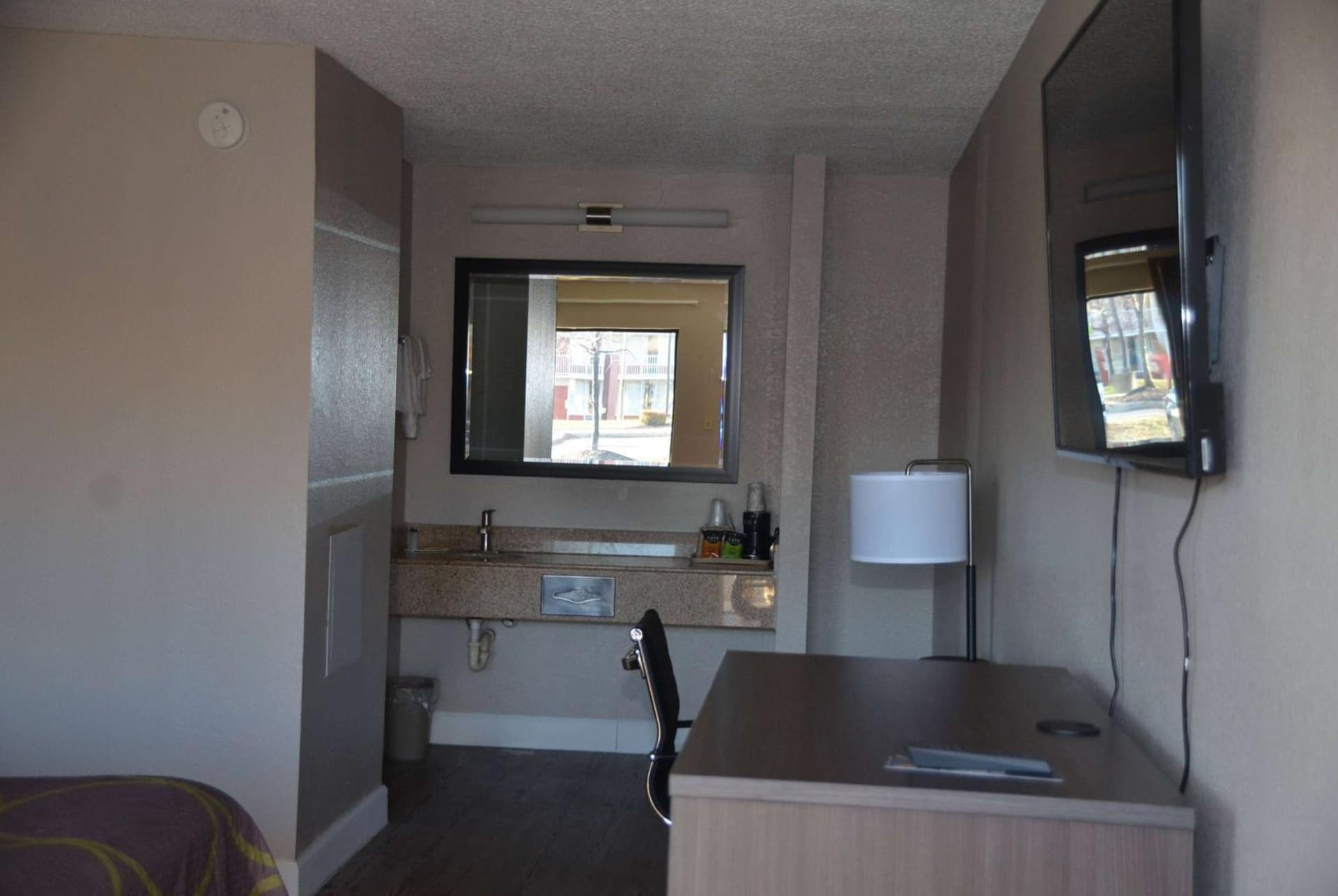 Super 8 by Wyndham Fredericksburg gallery photo in Fredericksburg, VA — image 14