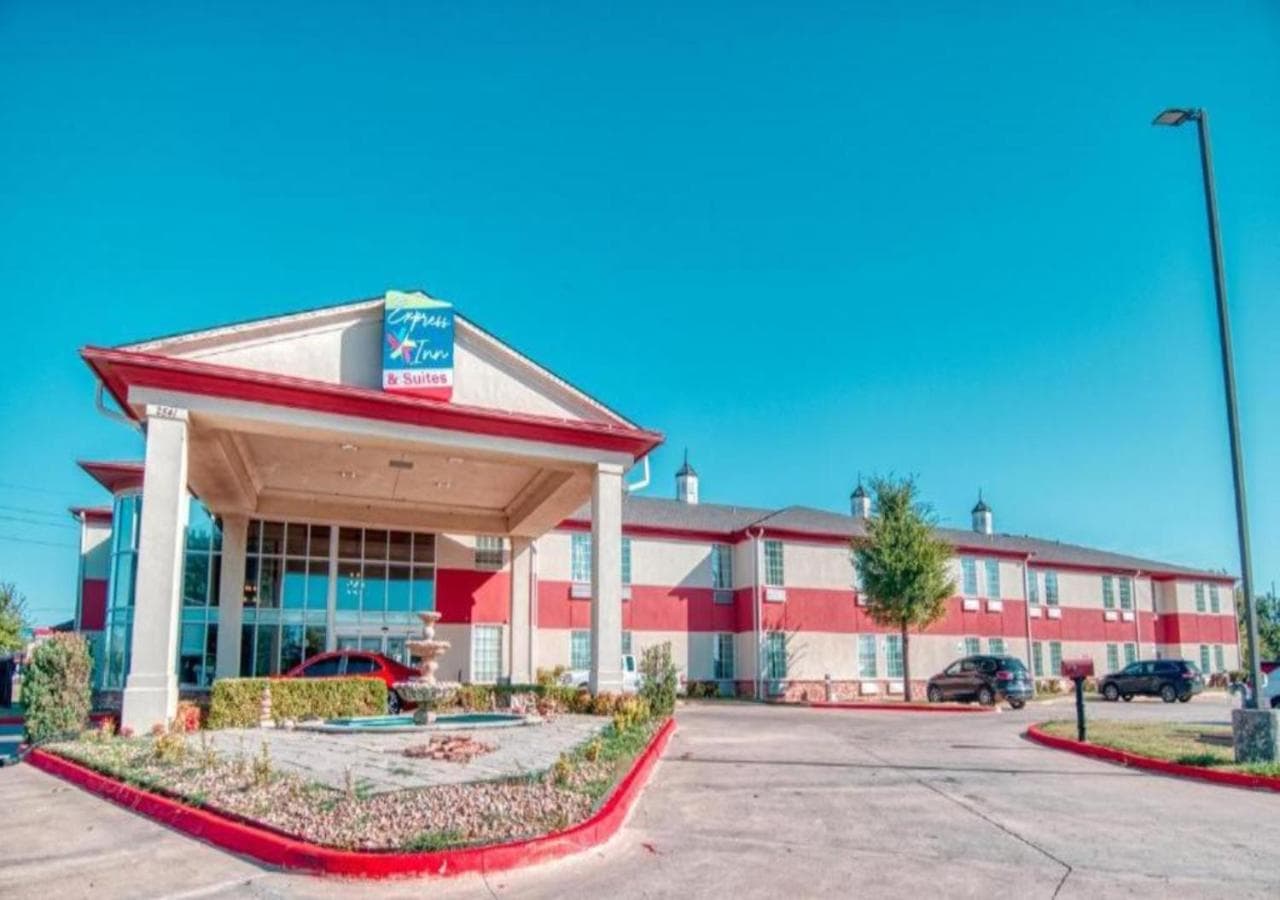 Express inn & suites gallery photo in Norman, OK — image 10