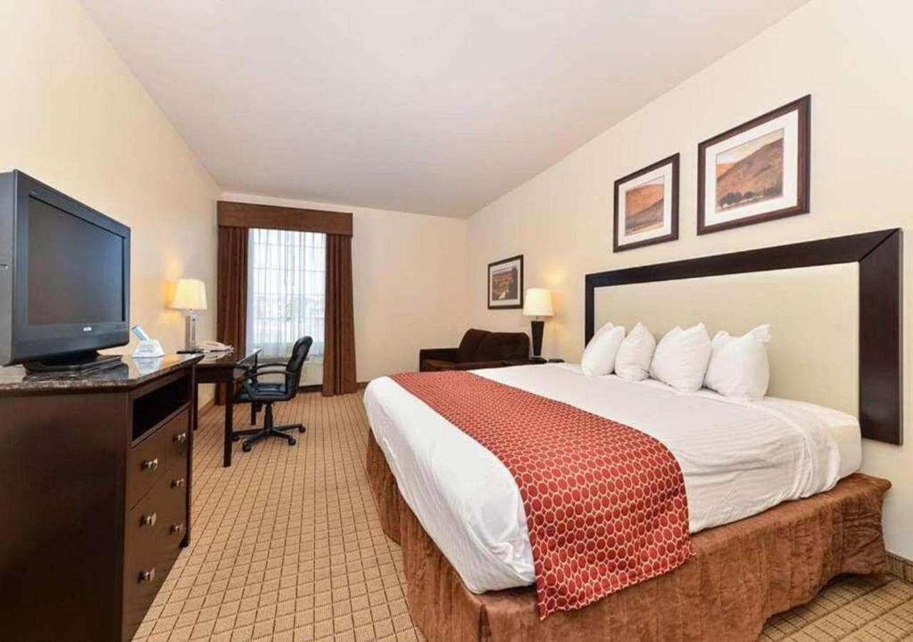 Express inn & suites gallery photo in Norman, OK — image 16