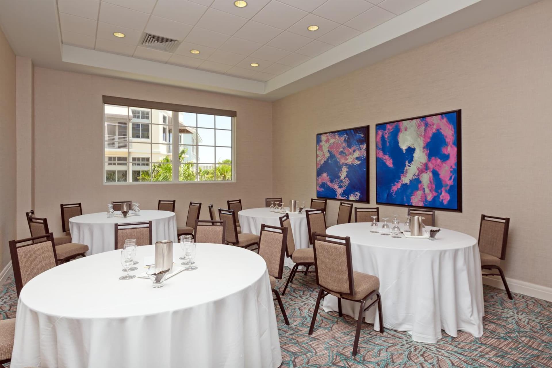 Wyndham Grand Jupiter at Harbourside Place gallery photo in Jupiter, FL — image 19