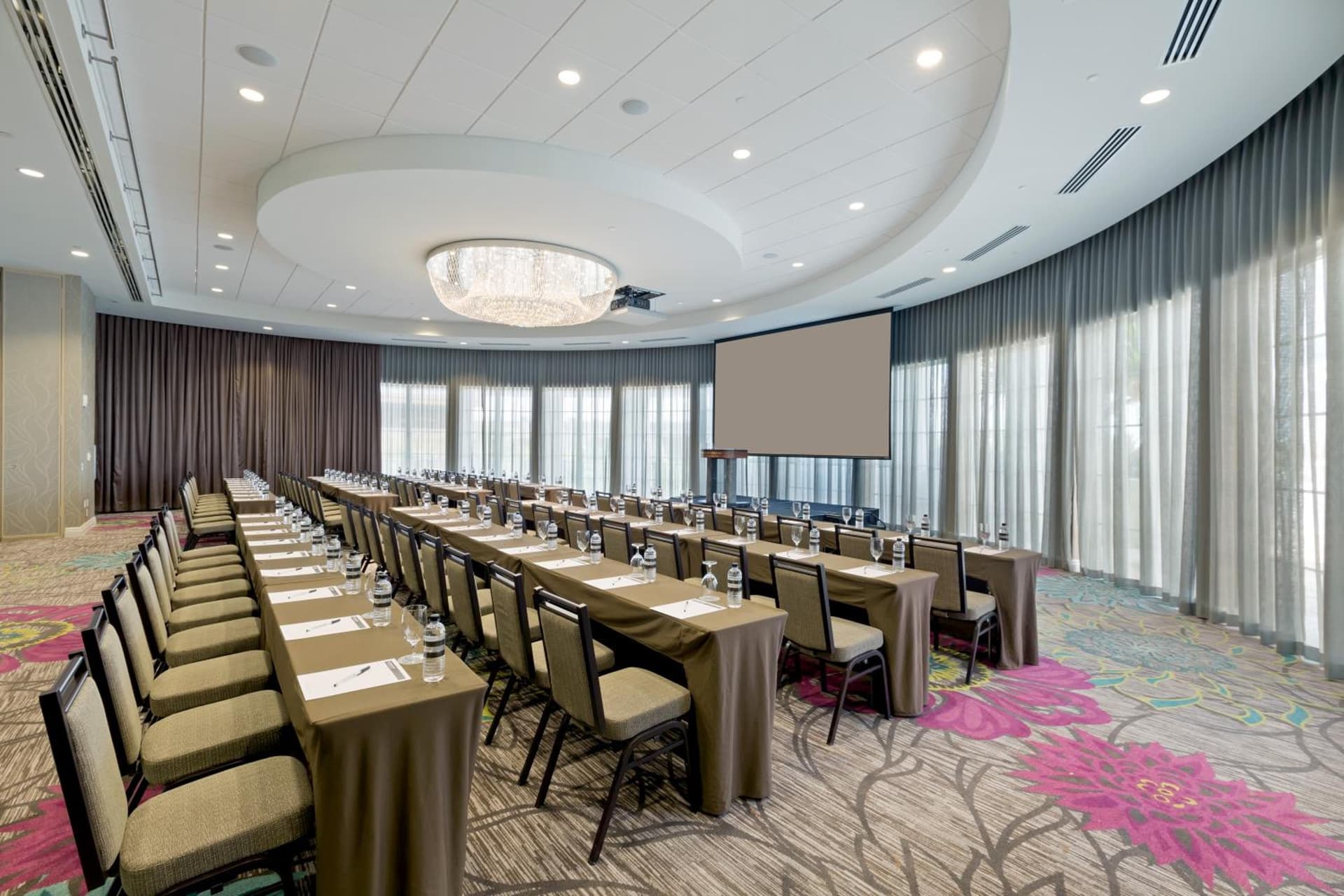 Wyndham Grand Jupiter at Harbourside Place gallery photo in Jupiter, FL — image 161