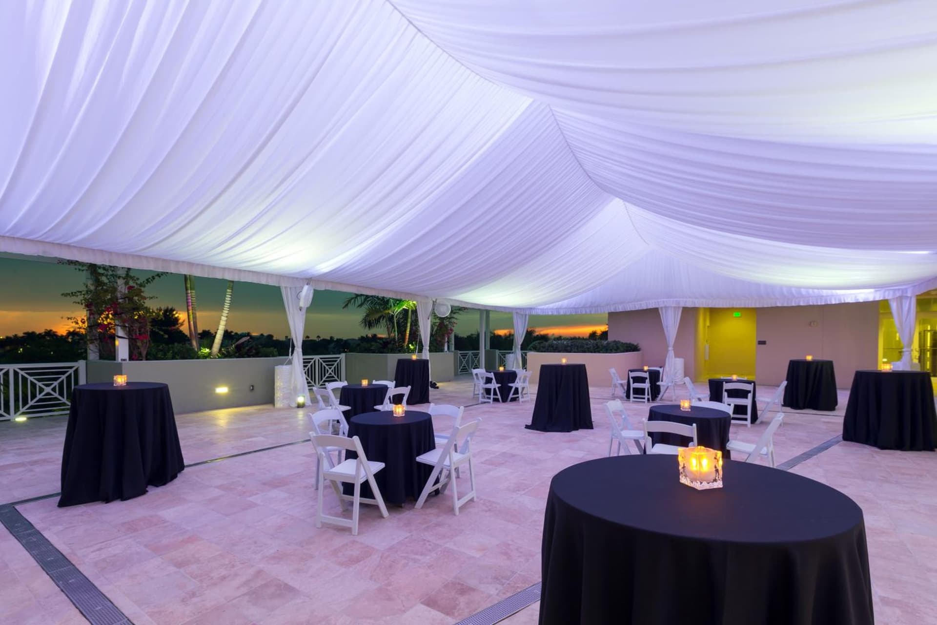 Wyndham Grand Jupiter at Harbourside Place gallery photo in Jupiter, FL — image 41