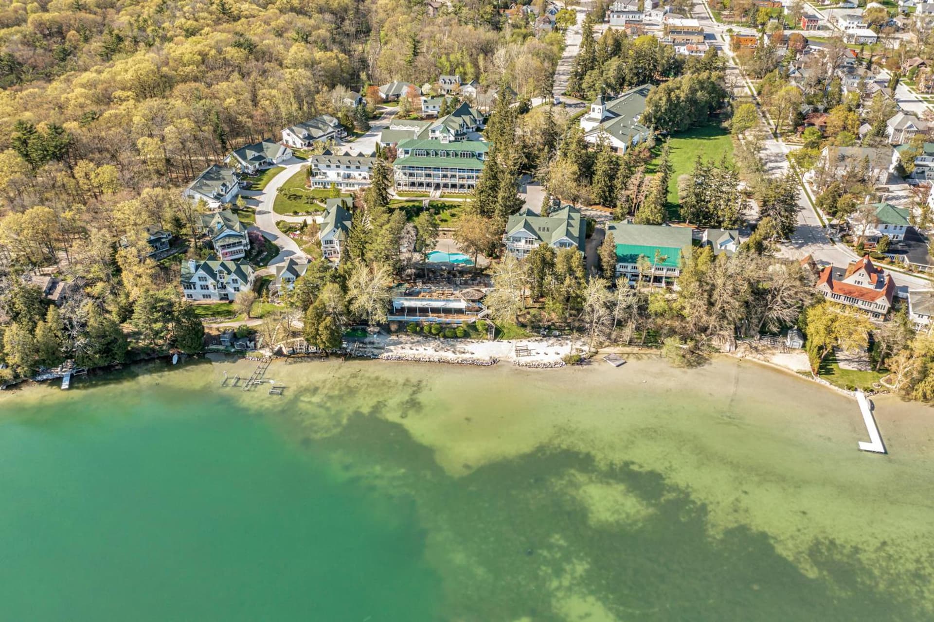 Victorian Inn Elkhart Lake featured exterior or lobby in Elkhart Lake, WI — similar hotel