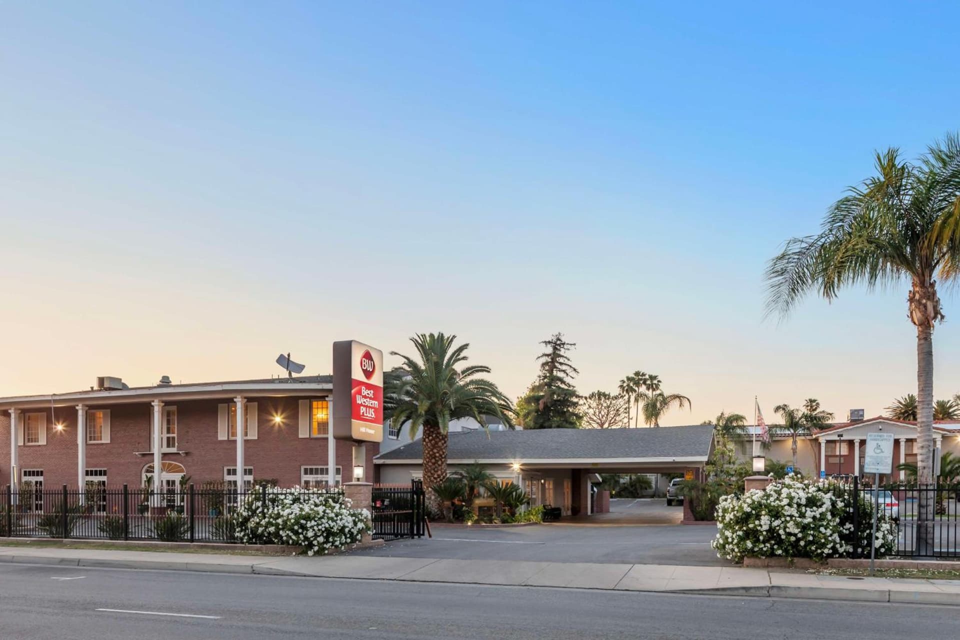 Best Western Plus Hill House gallery photo in Bakersfield, CA — image 9