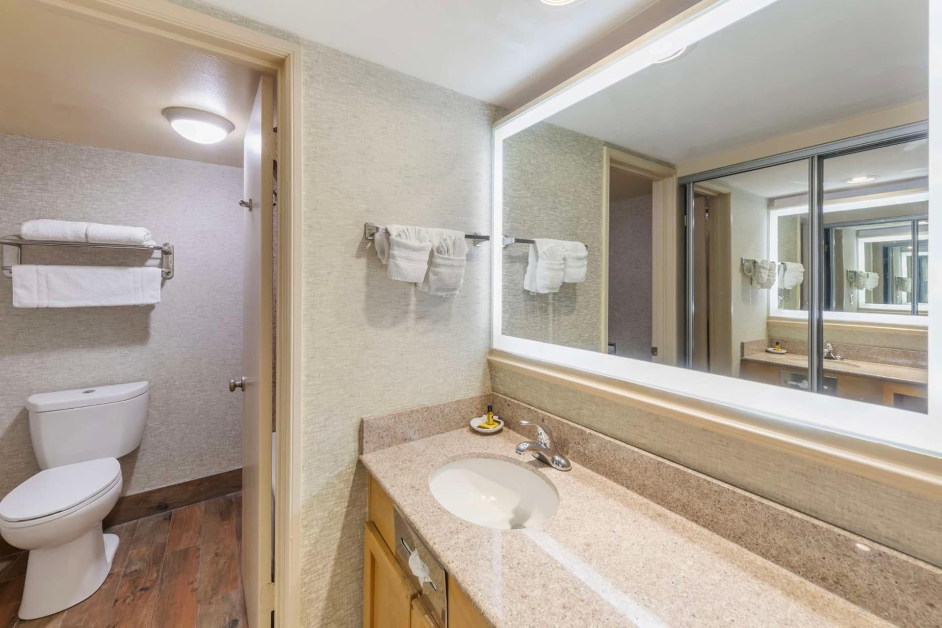 Best Western Plus Hill House gallery photo in Bakersfield, CA — image 16