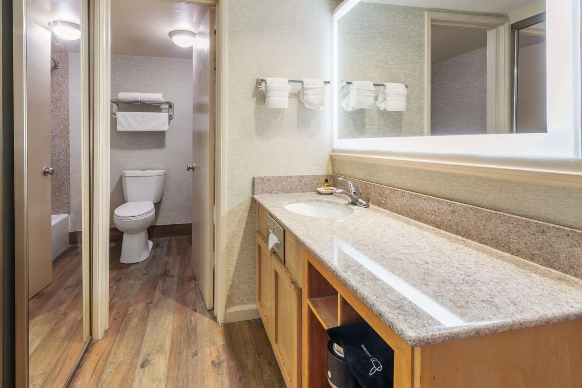 Best Western Plus Hill House gallery photo in Bakersfield, CA — image 13