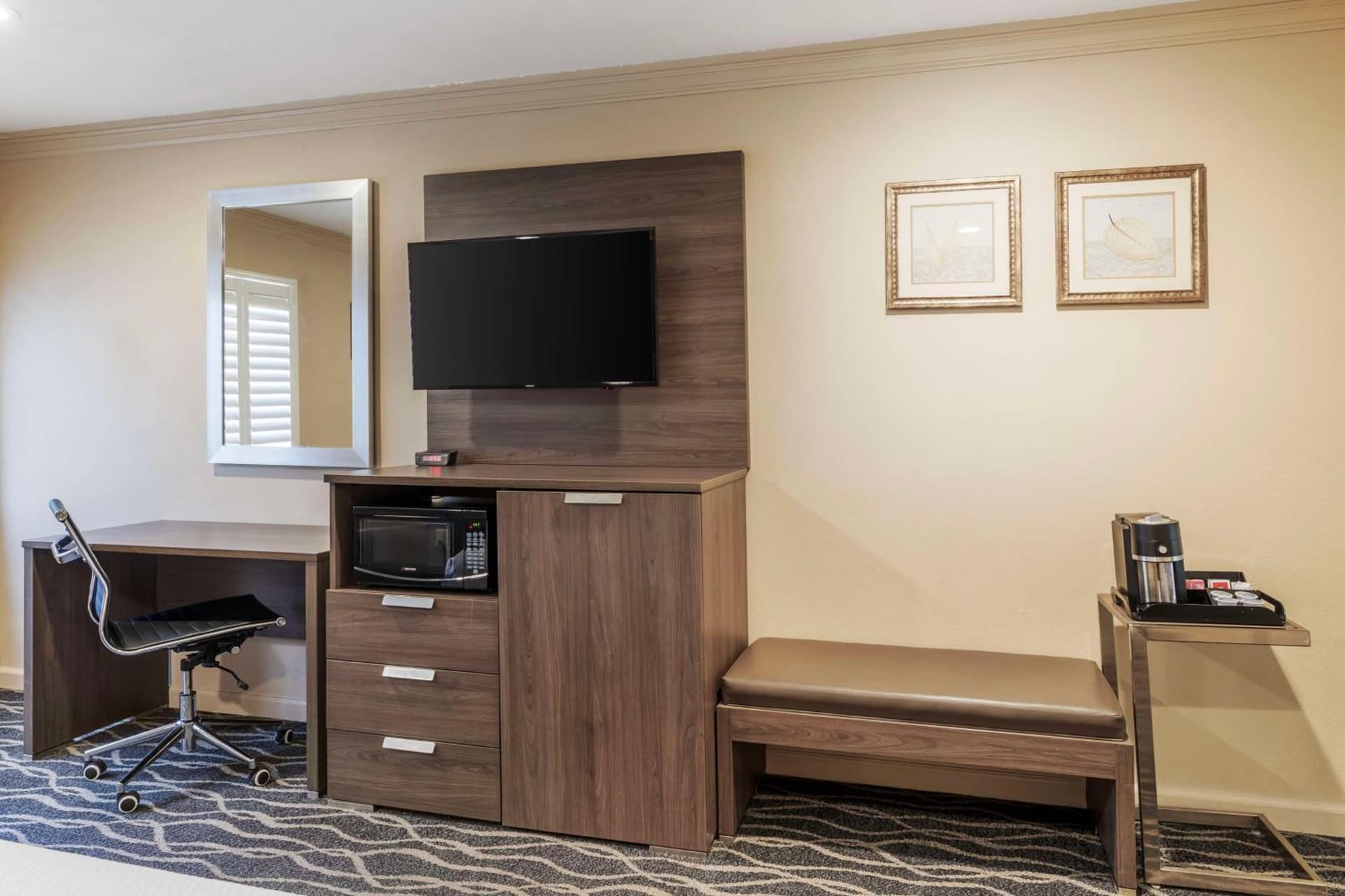 Best Western Plus Hill House gallery photo in Bakersfield, CA — image 27
