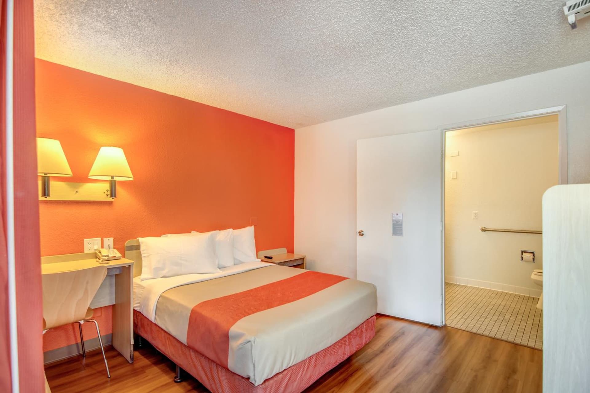 Motel 6-Stockton, CA - North property views in Lincoln Village, CA — gallery photo 3
