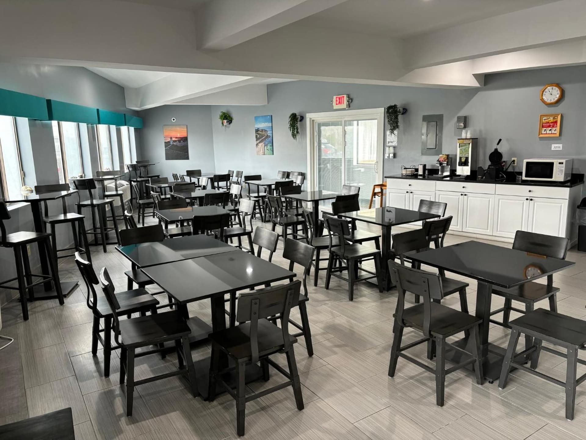 Admiralty Inn & Suites - a Red Collection Hotel gallery photo in Falmouth, MA — image 10