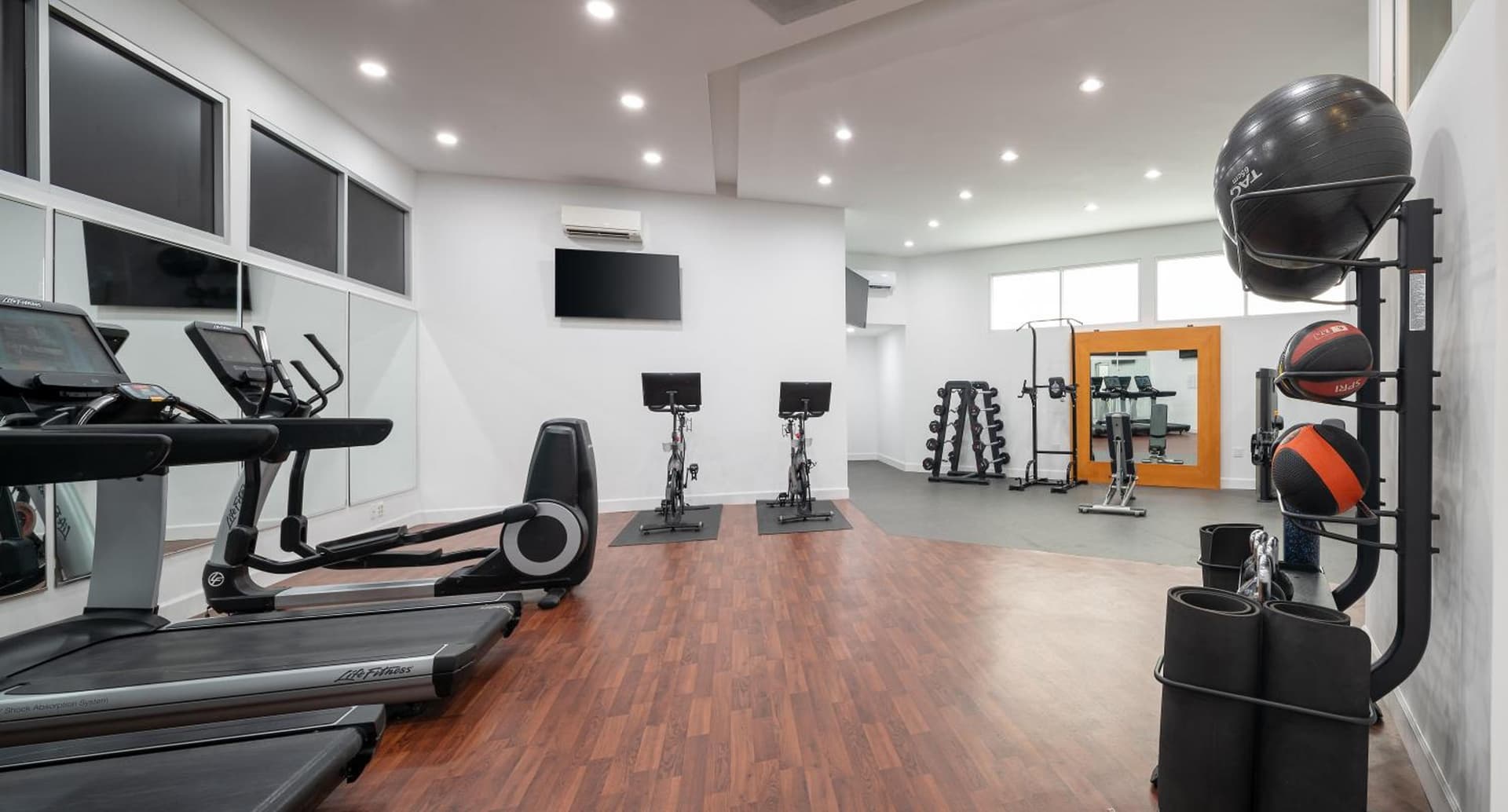 Embassy Suites by Hilton Crystal City National Airport gallery photo in Arlington, VA — image 15